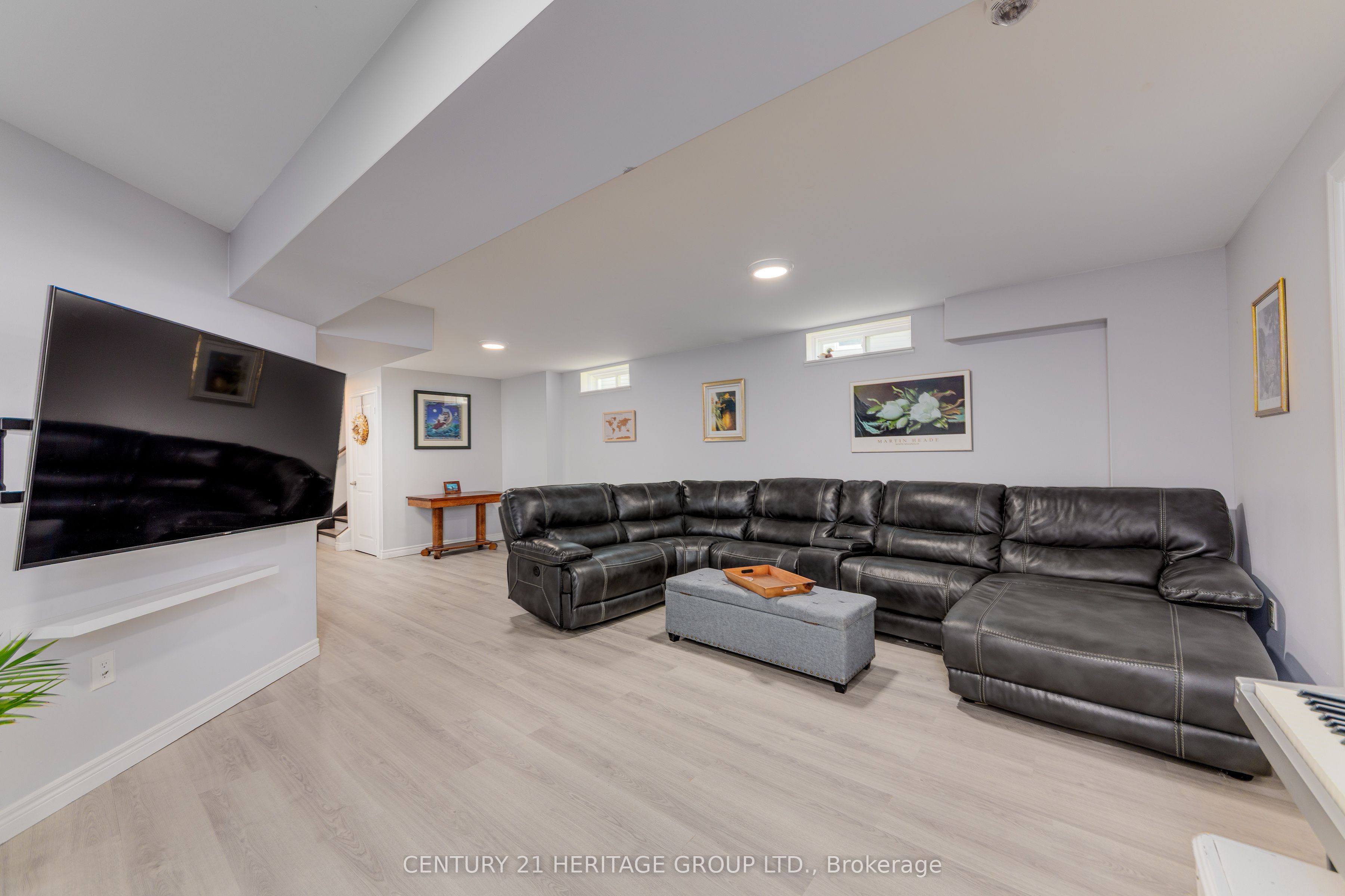 61 Kingsmere Crescent Property Photo 23