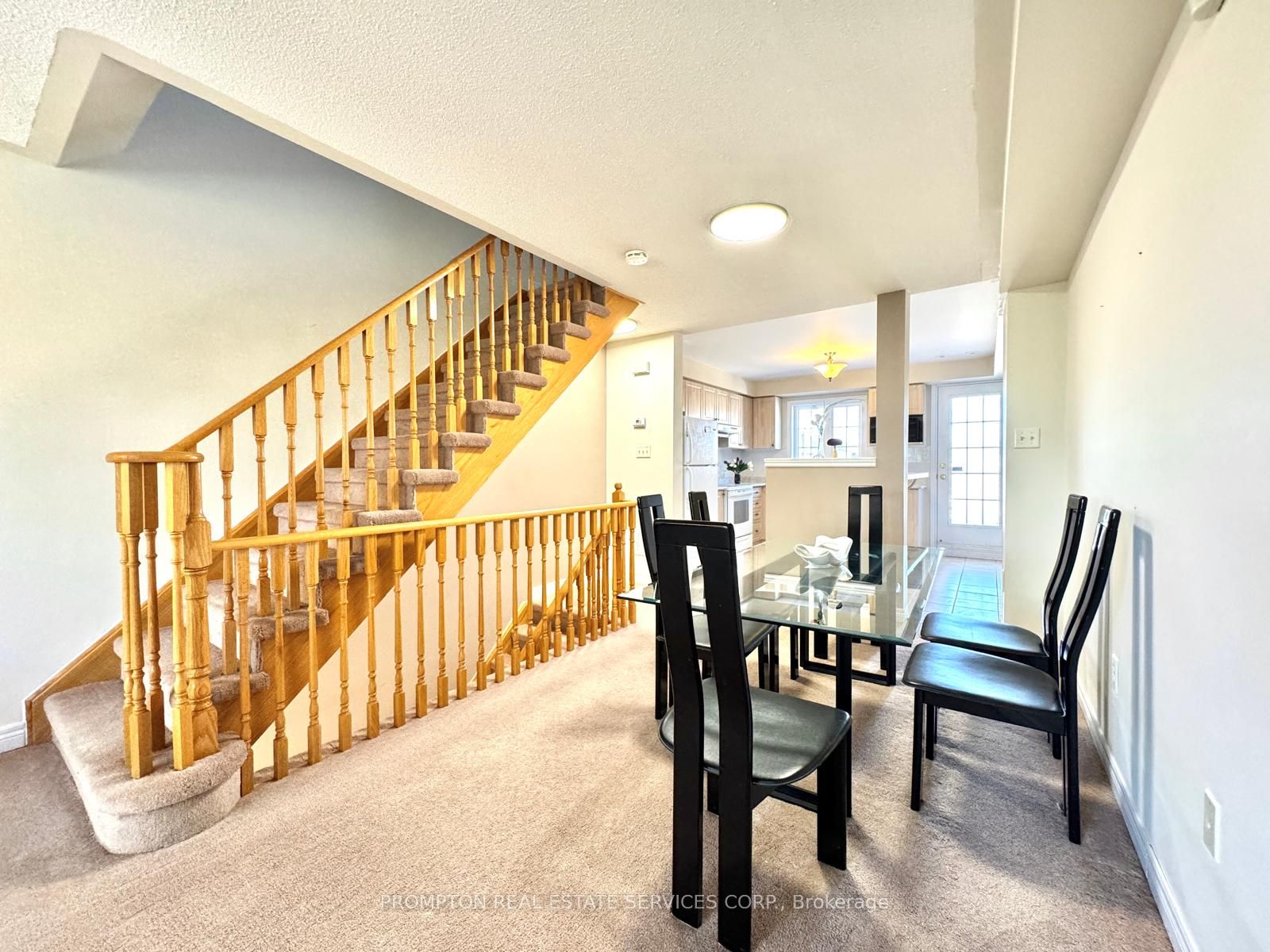 2516 Bur Oak Avenue Property Photo 8