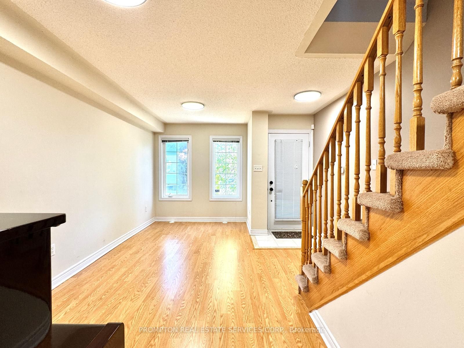 2516 Bur Oak Avenue Property Photo 13
