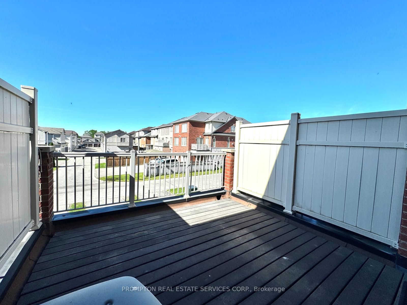 2516 Bur Oak Avenue Property Photo 15