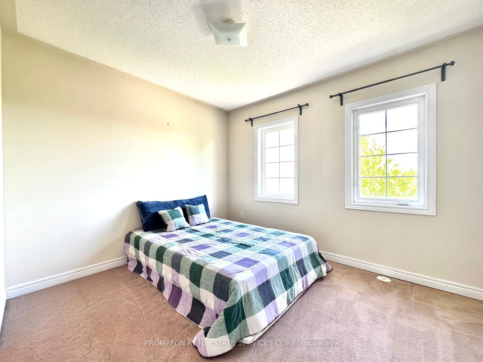 2516 Bur Oak Avenue Property Photo 20