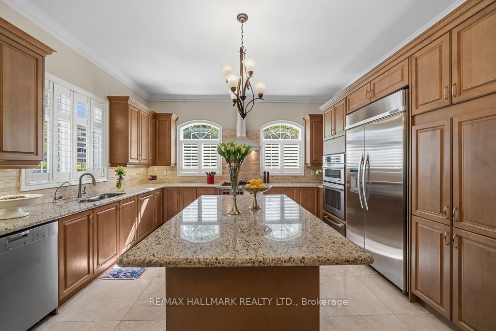 321 Grand Vellore Crescent Property Photo 12
