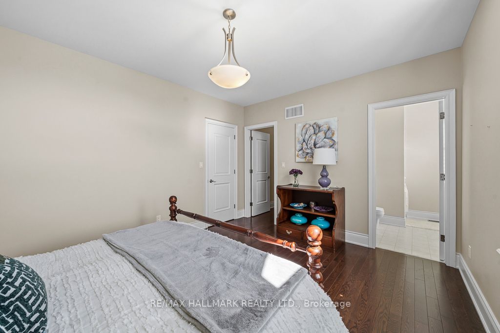 321 Grand Vellore Crescent Property Photo 27