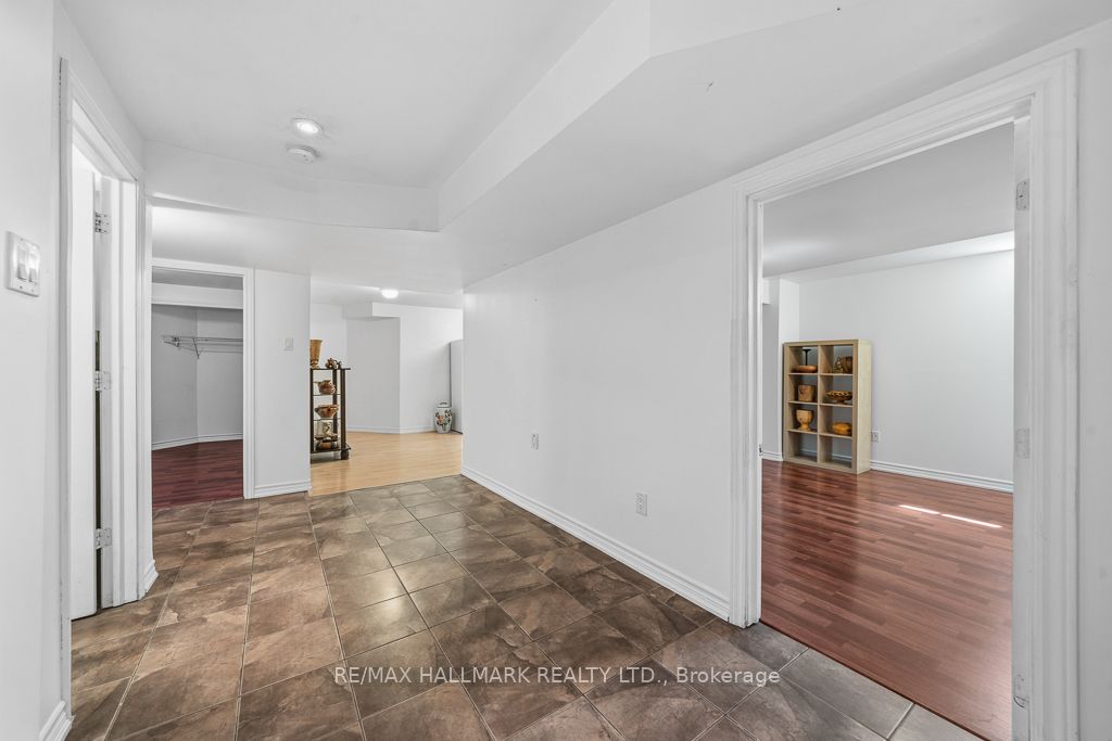 321 Grand Vellore Crescent Property Photo 37