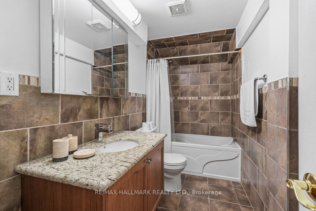 321 Grand Vellore Crescent Property Photo 44