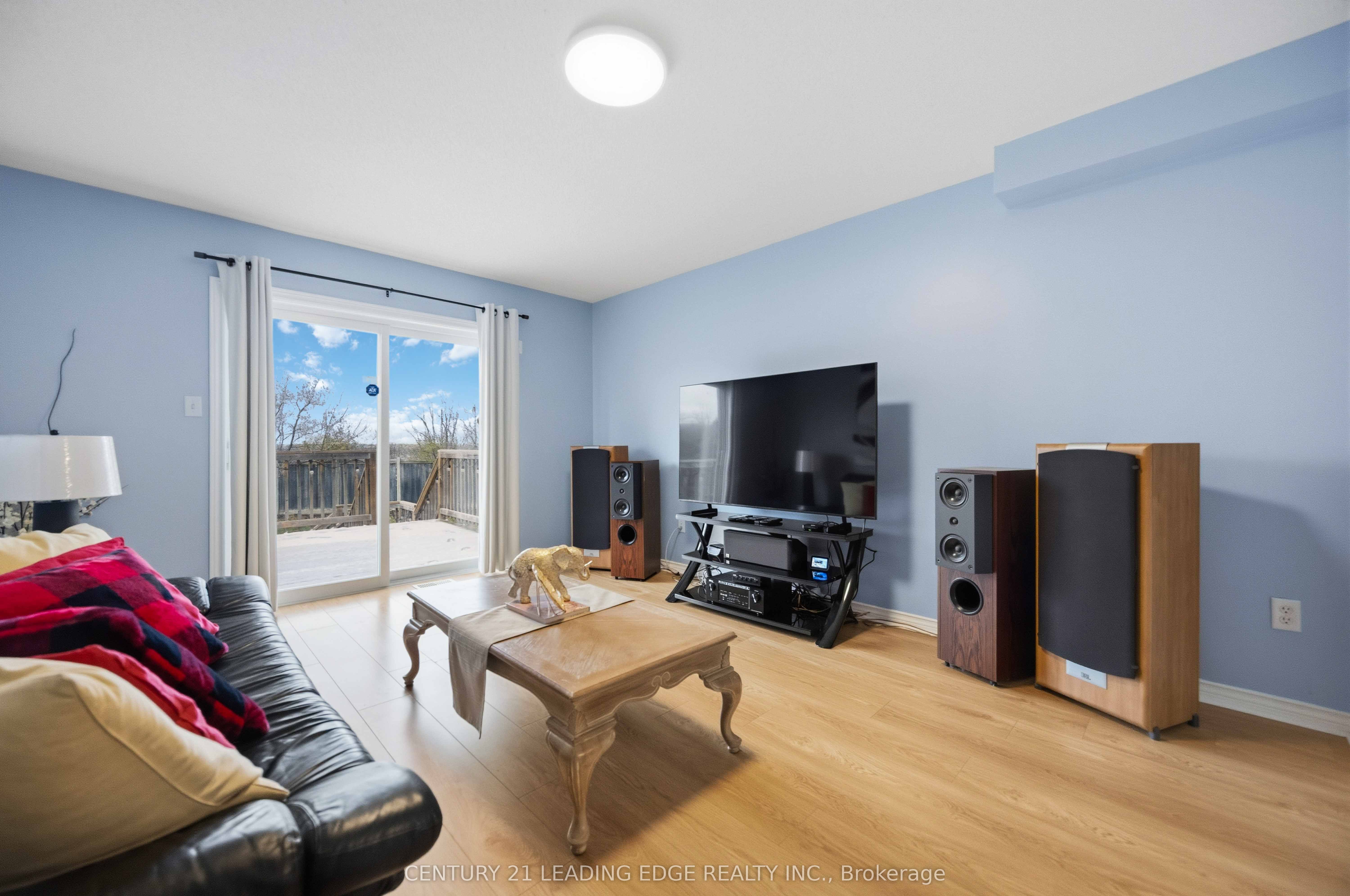 54 Redkey Drive Property Photo 7
