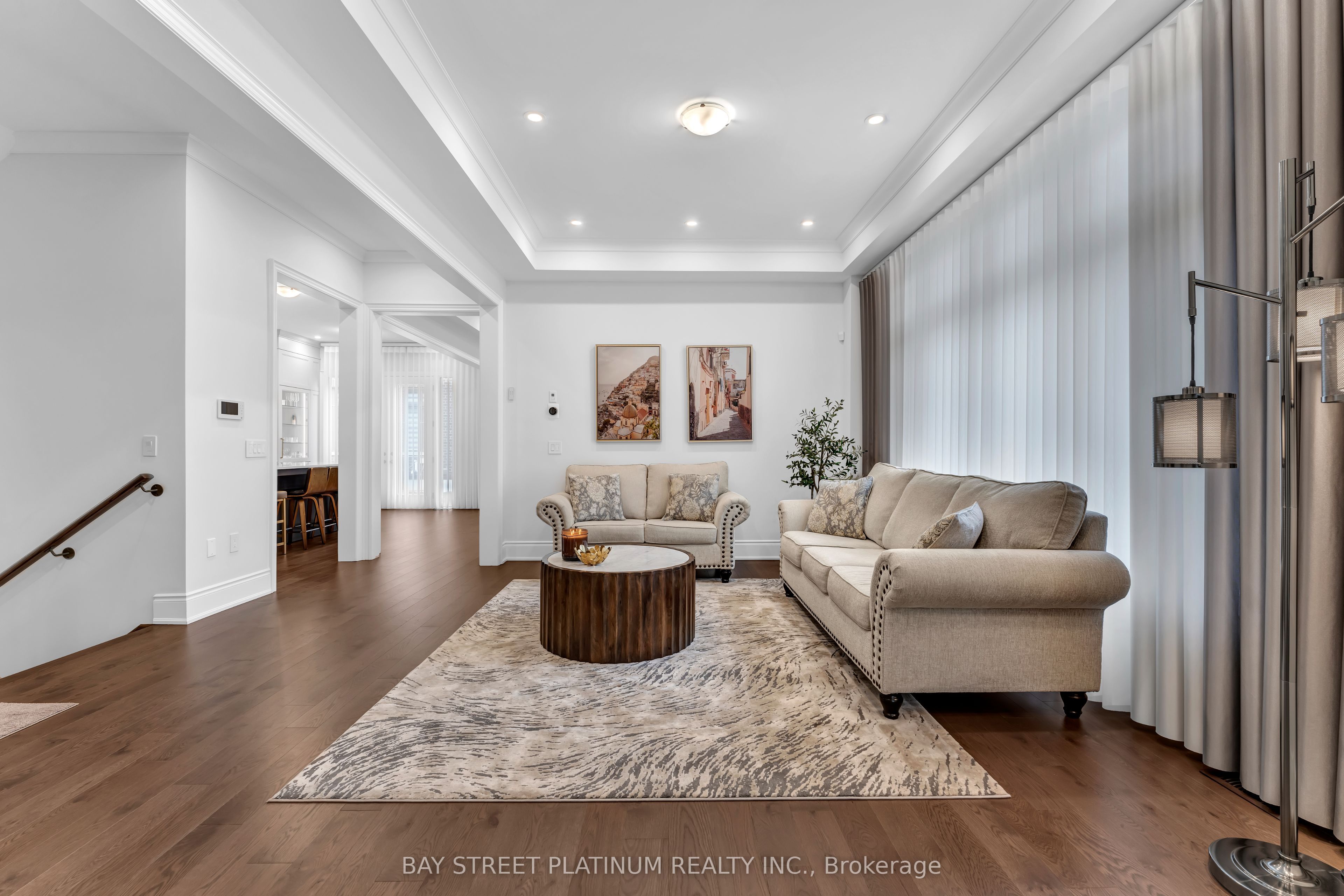 18 Woodgate Pines Drive Property Photo 13