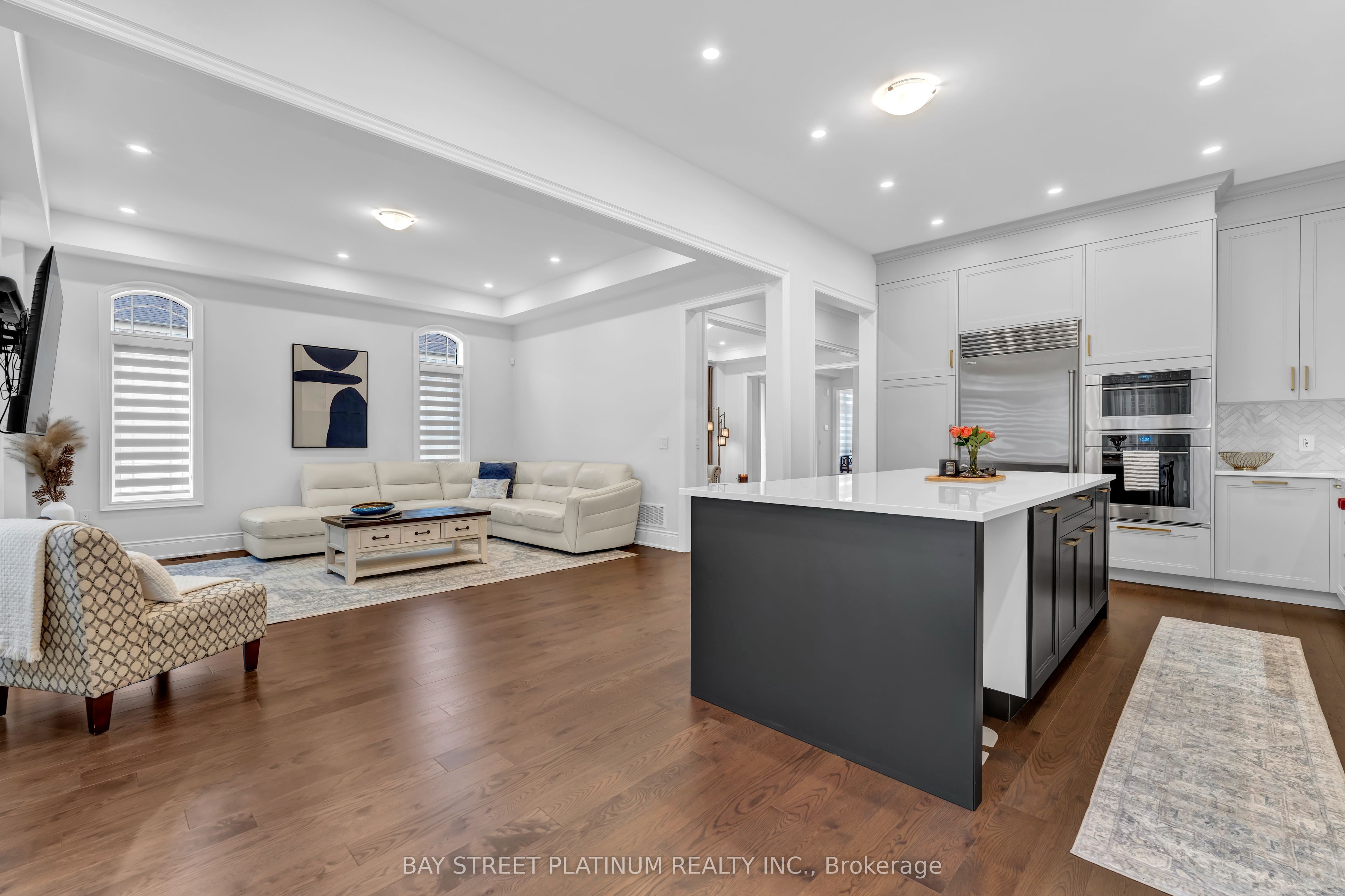 18 Woodgate Pines Drive Property Photo 23