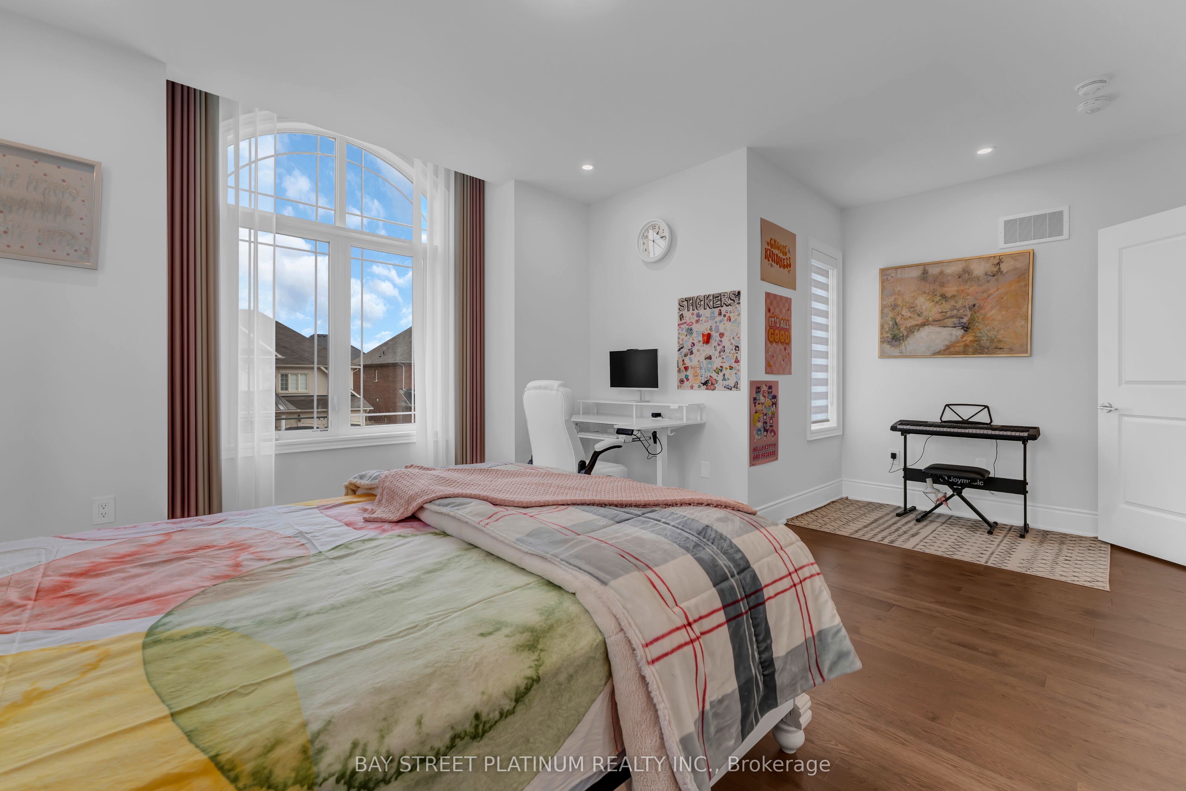 18 Woodgate Pines Drive Property Photo 43