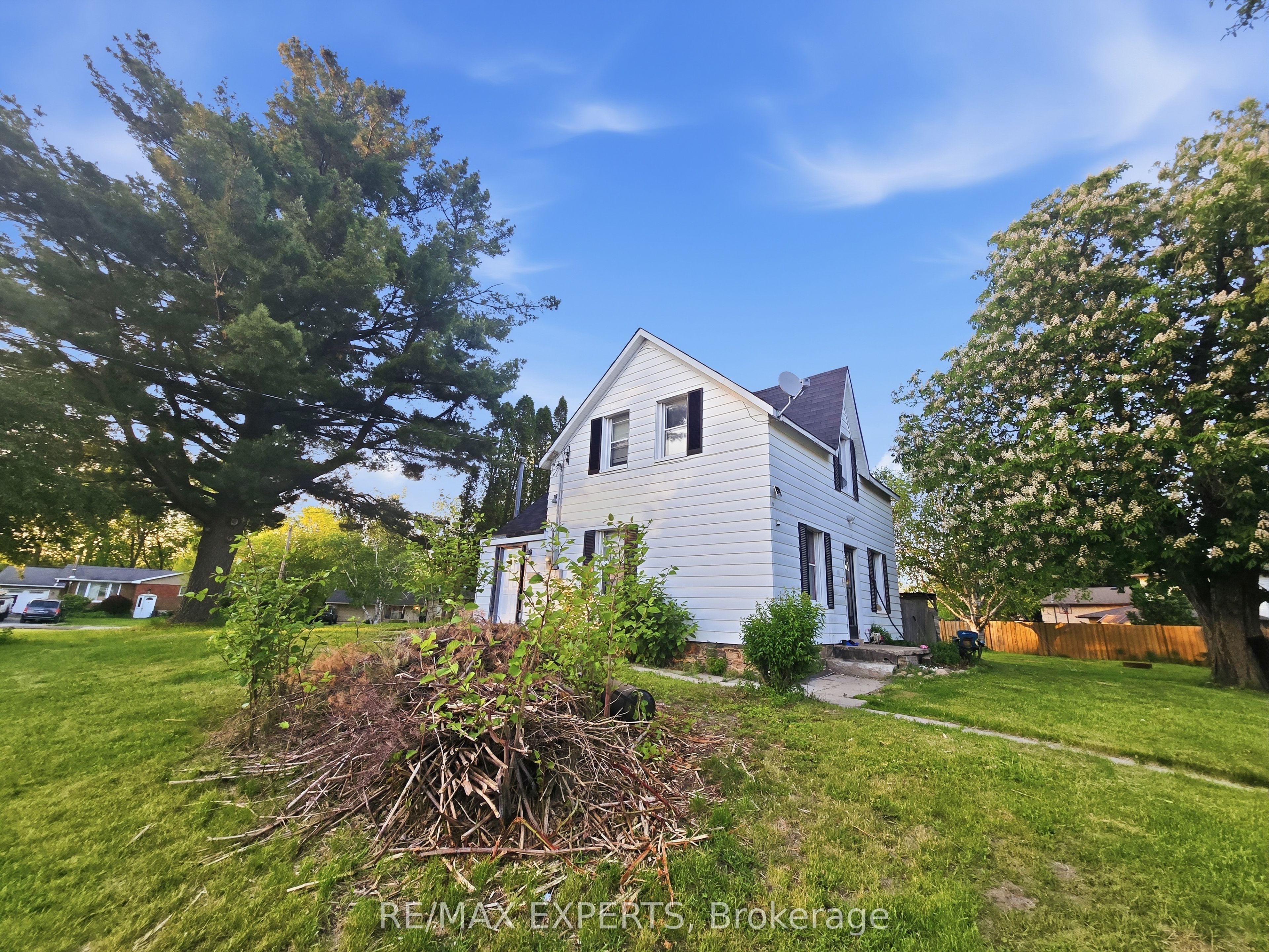 47 Walnut Street Property Photo 2
