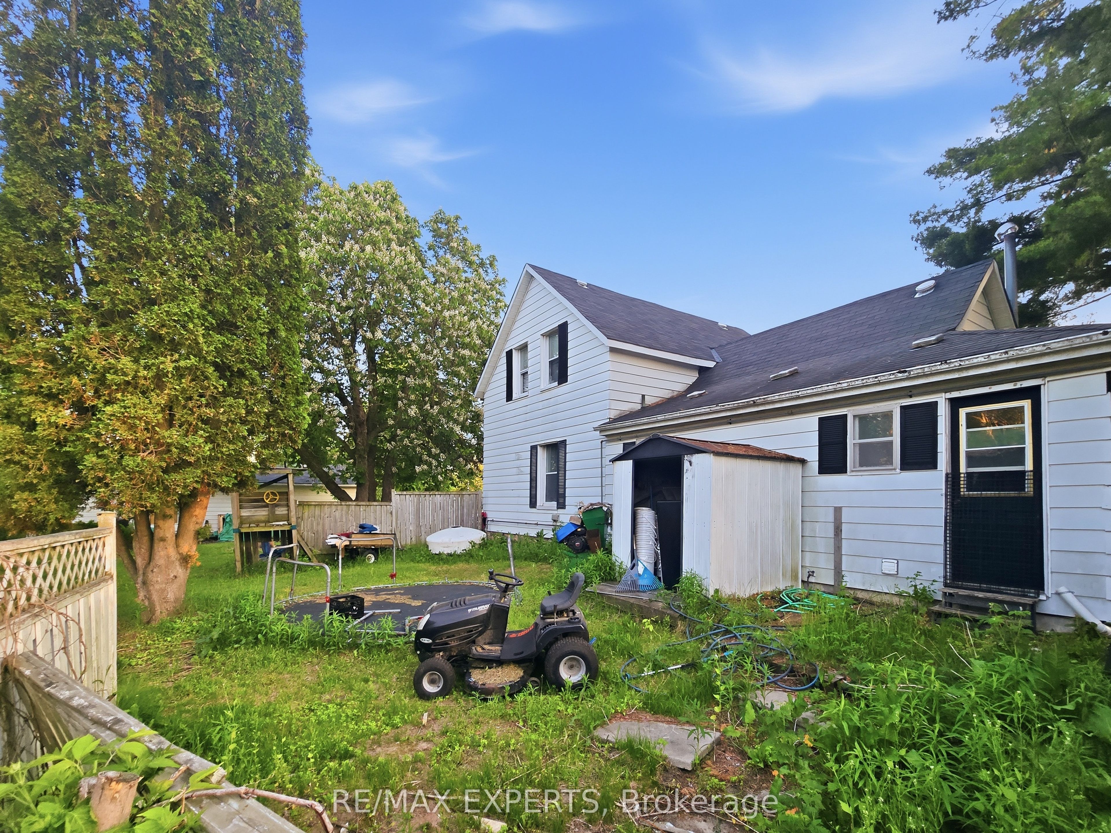 47 Walnut Street Property Photo 7