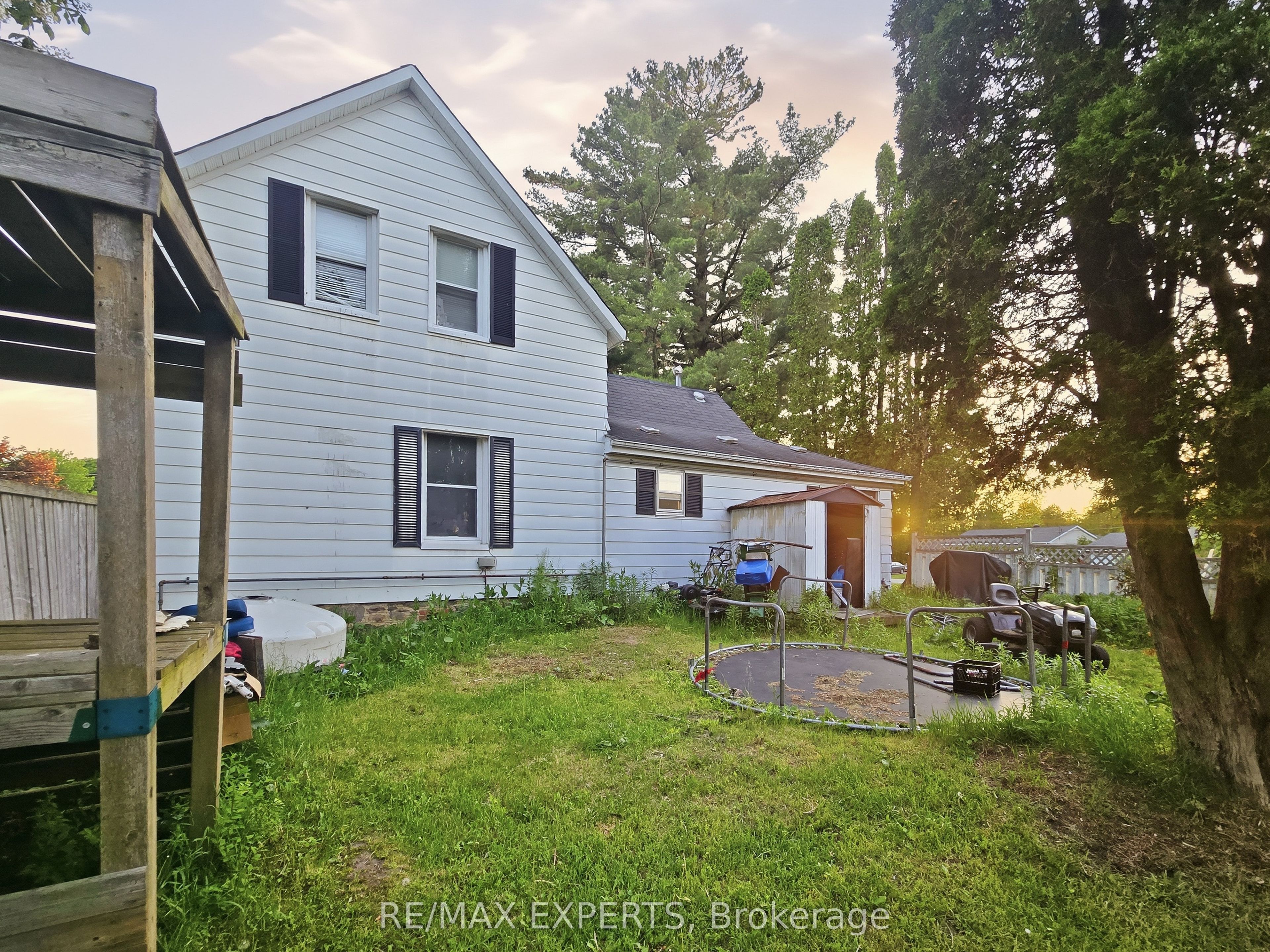 47 Walnut Street Property Photo 9