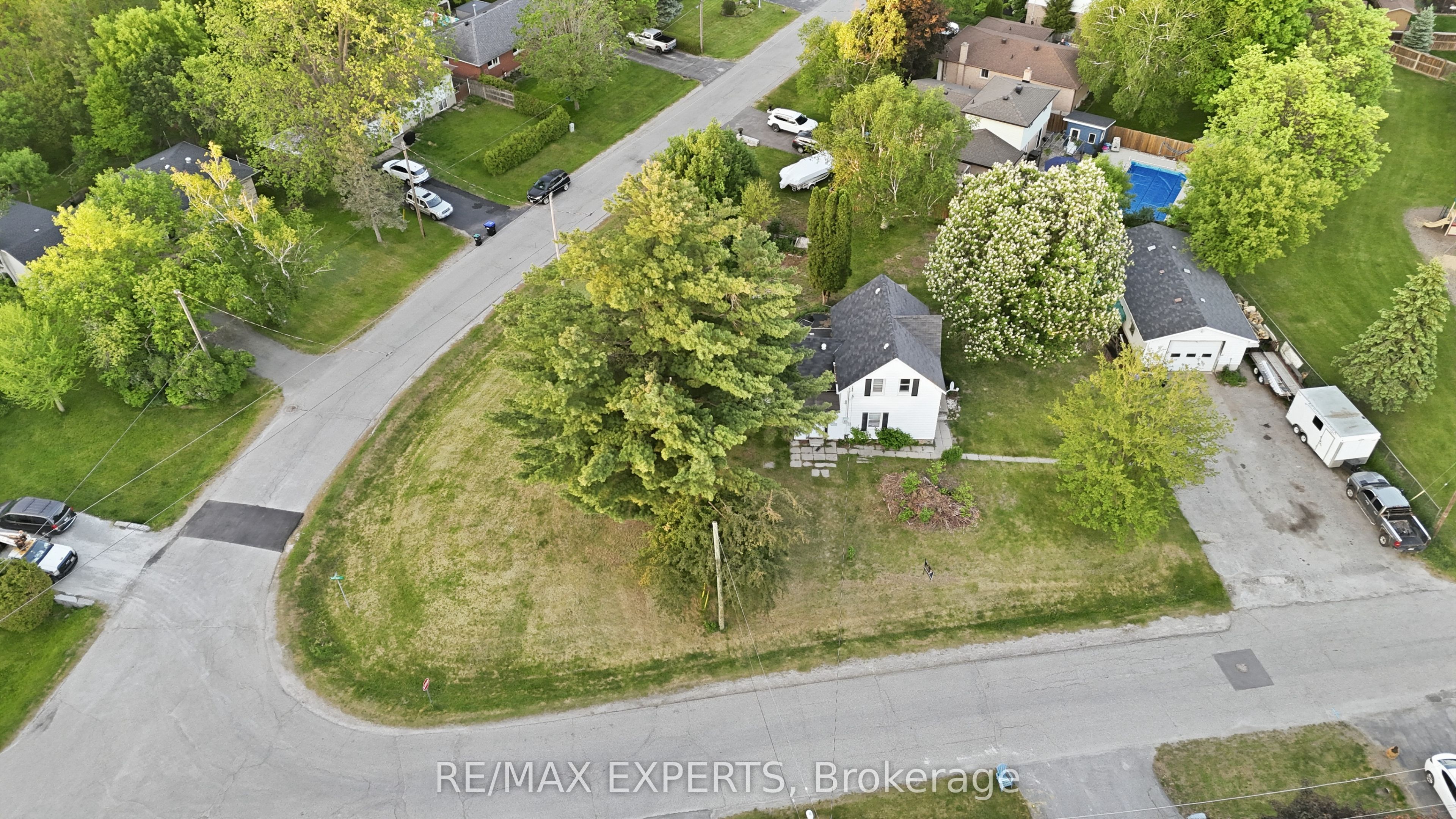 47 Walnut Street Property Photo 28