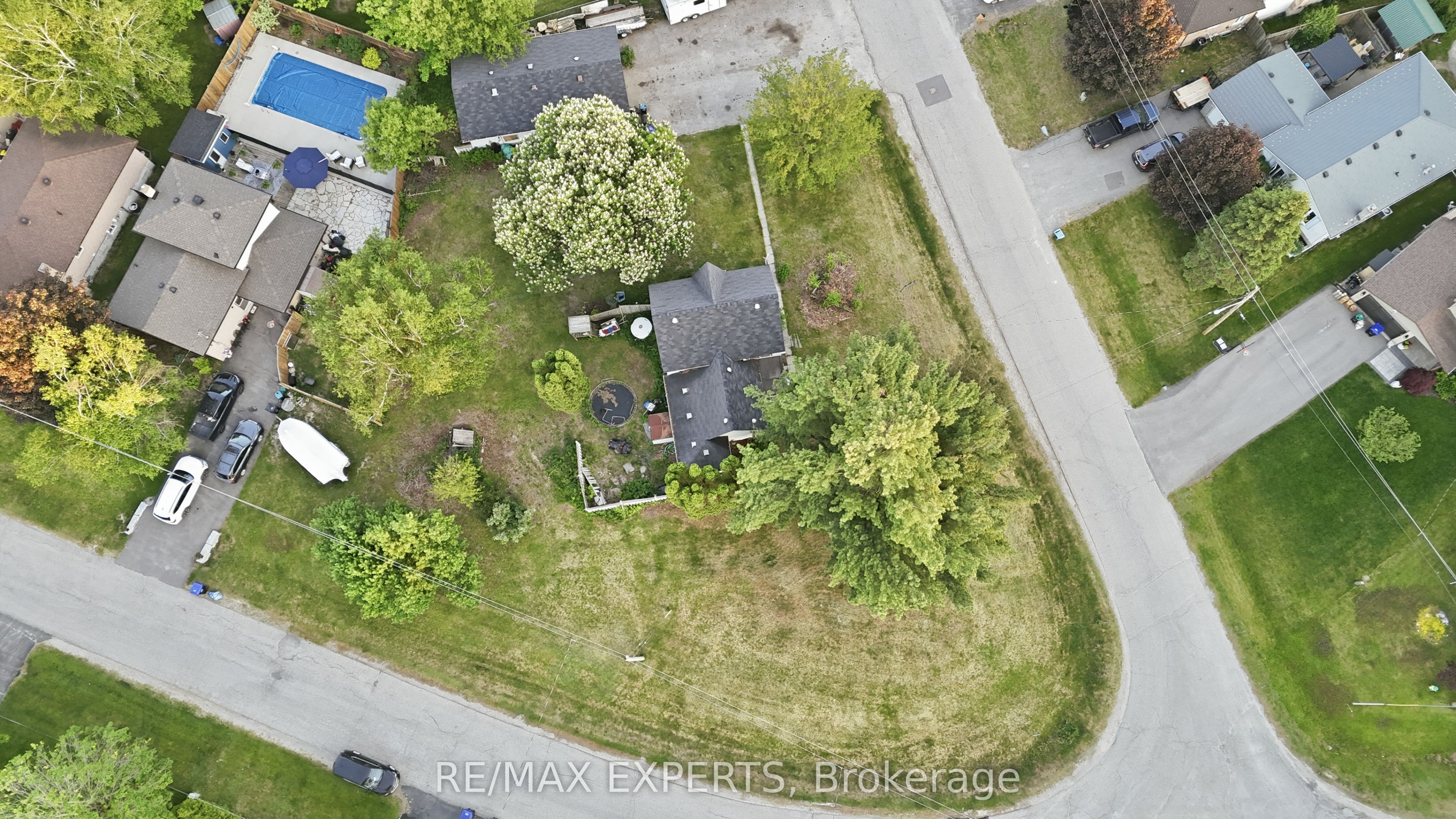 47 Walnut Street Property Photo 31