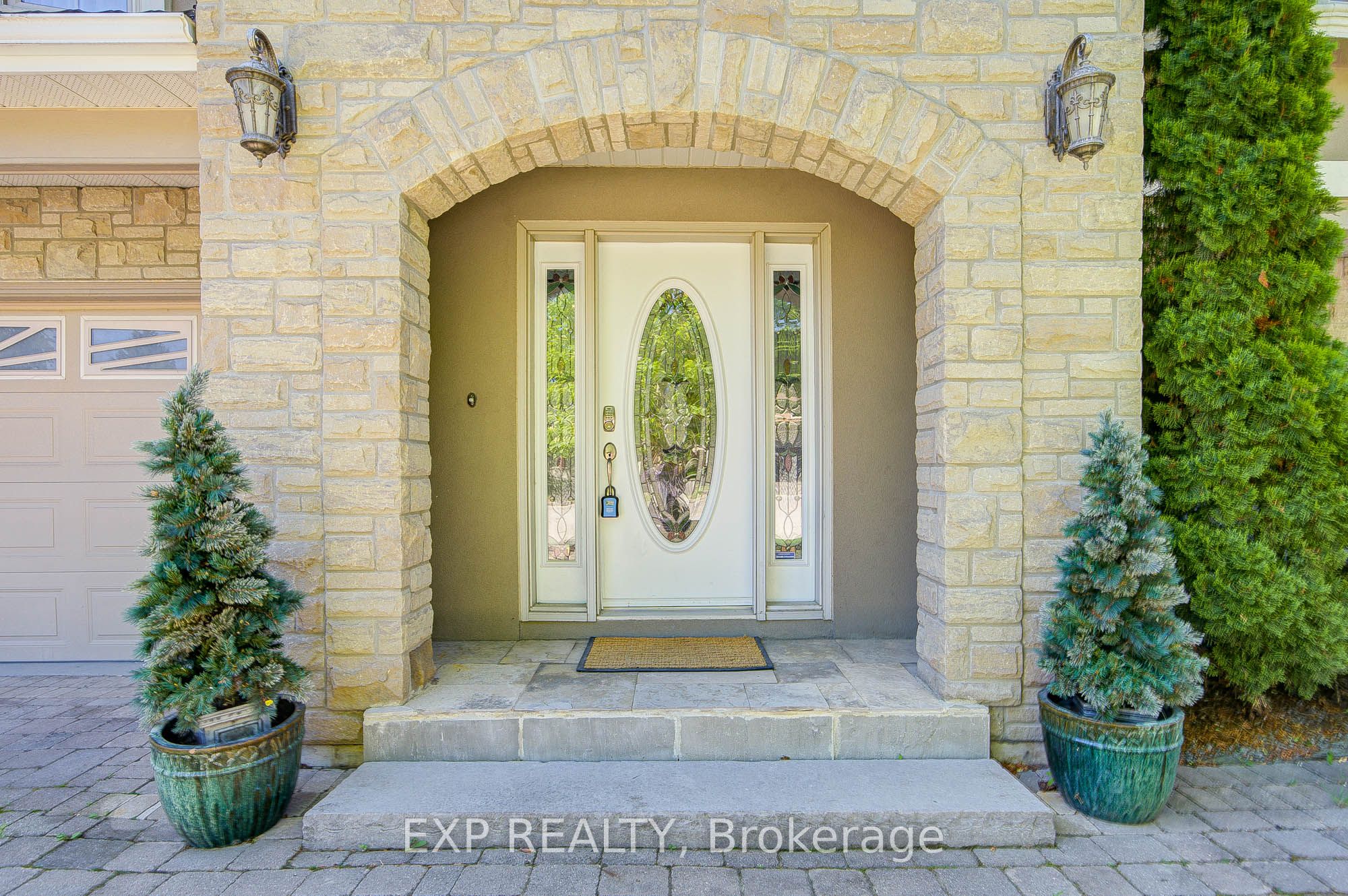 82 Derby Court Property Photo 2