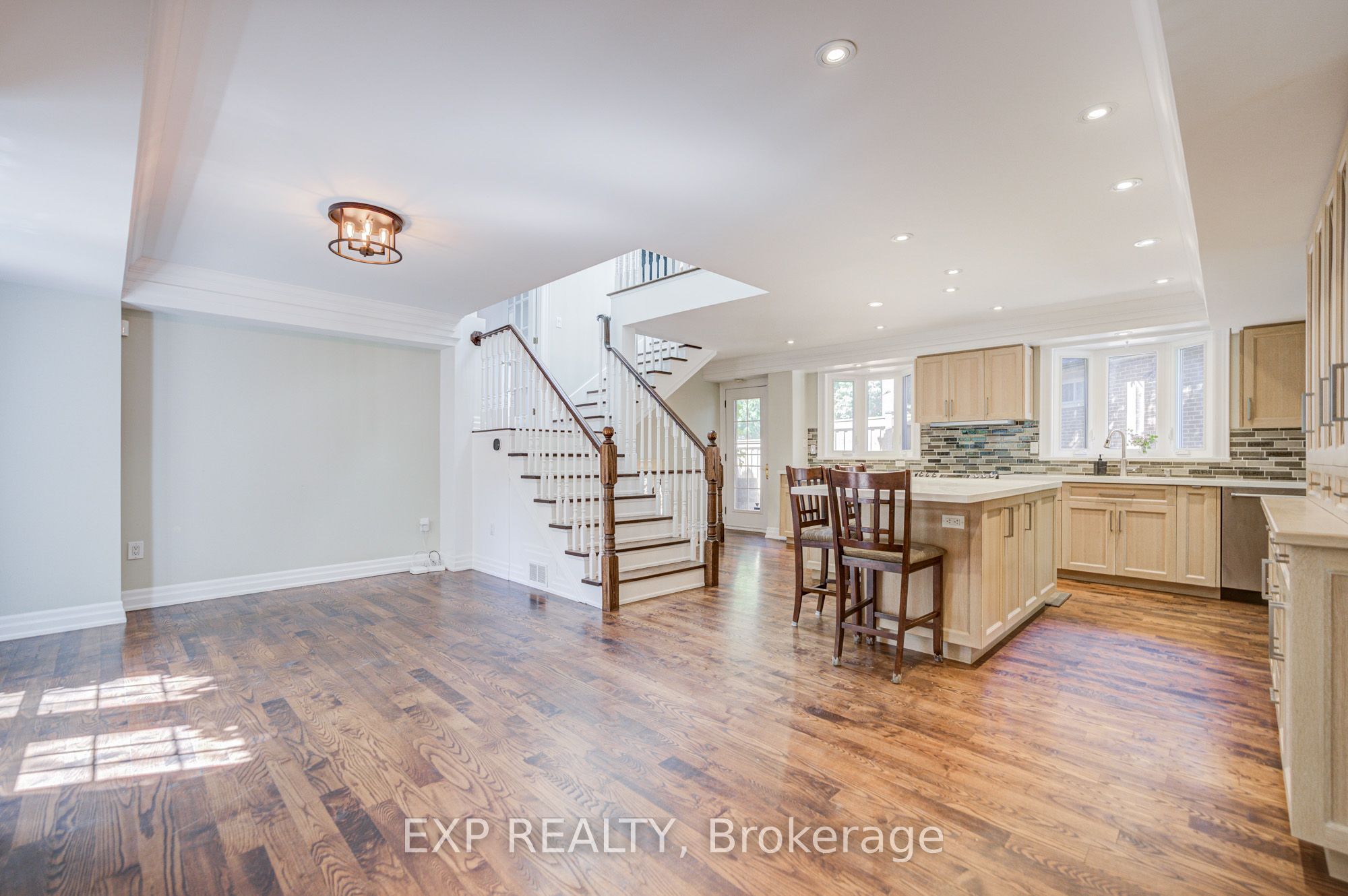82 Derby Court Property Photo 6