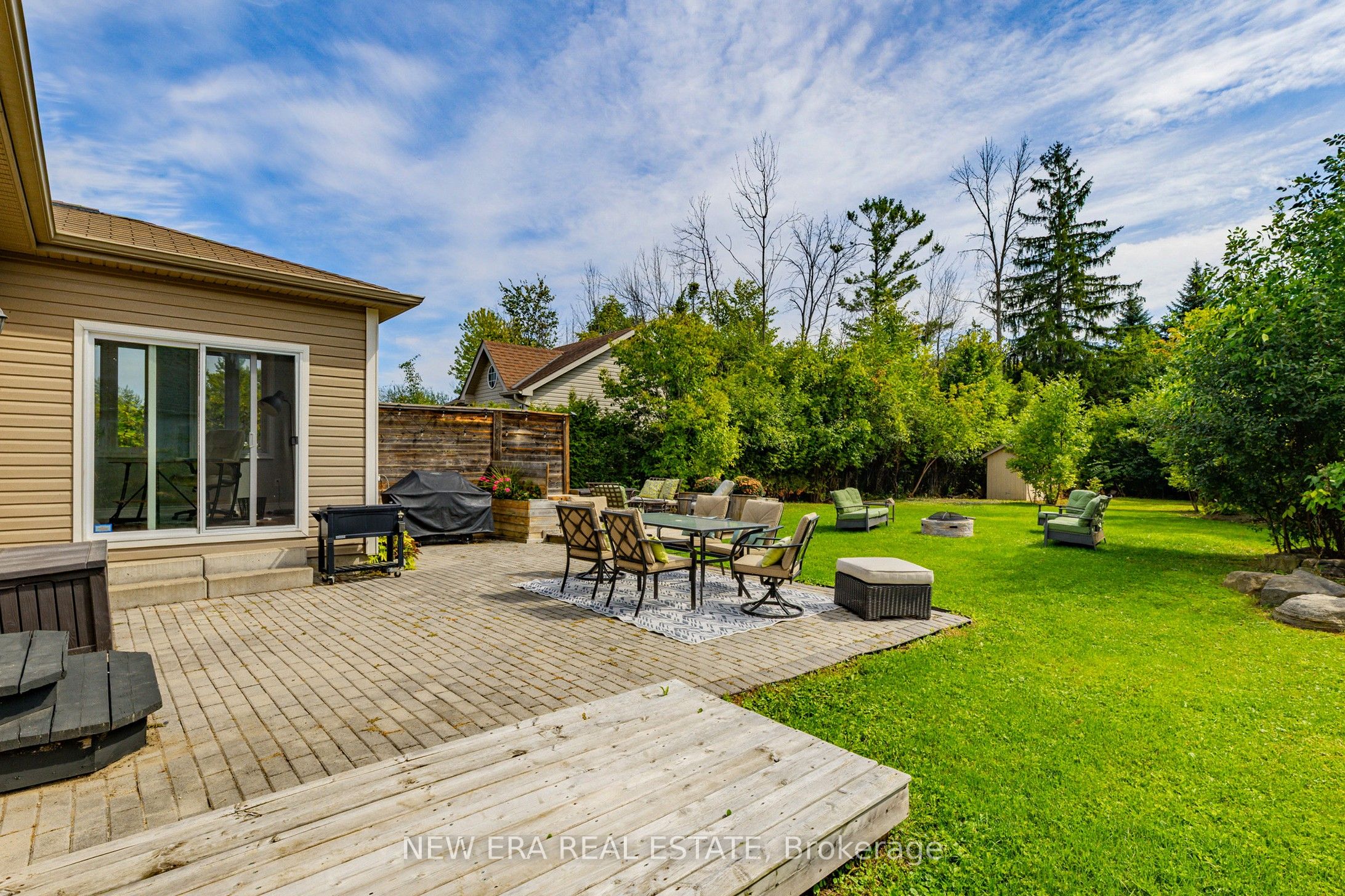 1031 Lake Drive N Property Photo 45