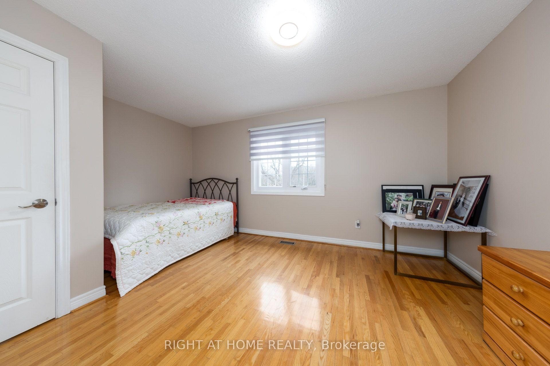27 Addison Street Property Photo 33