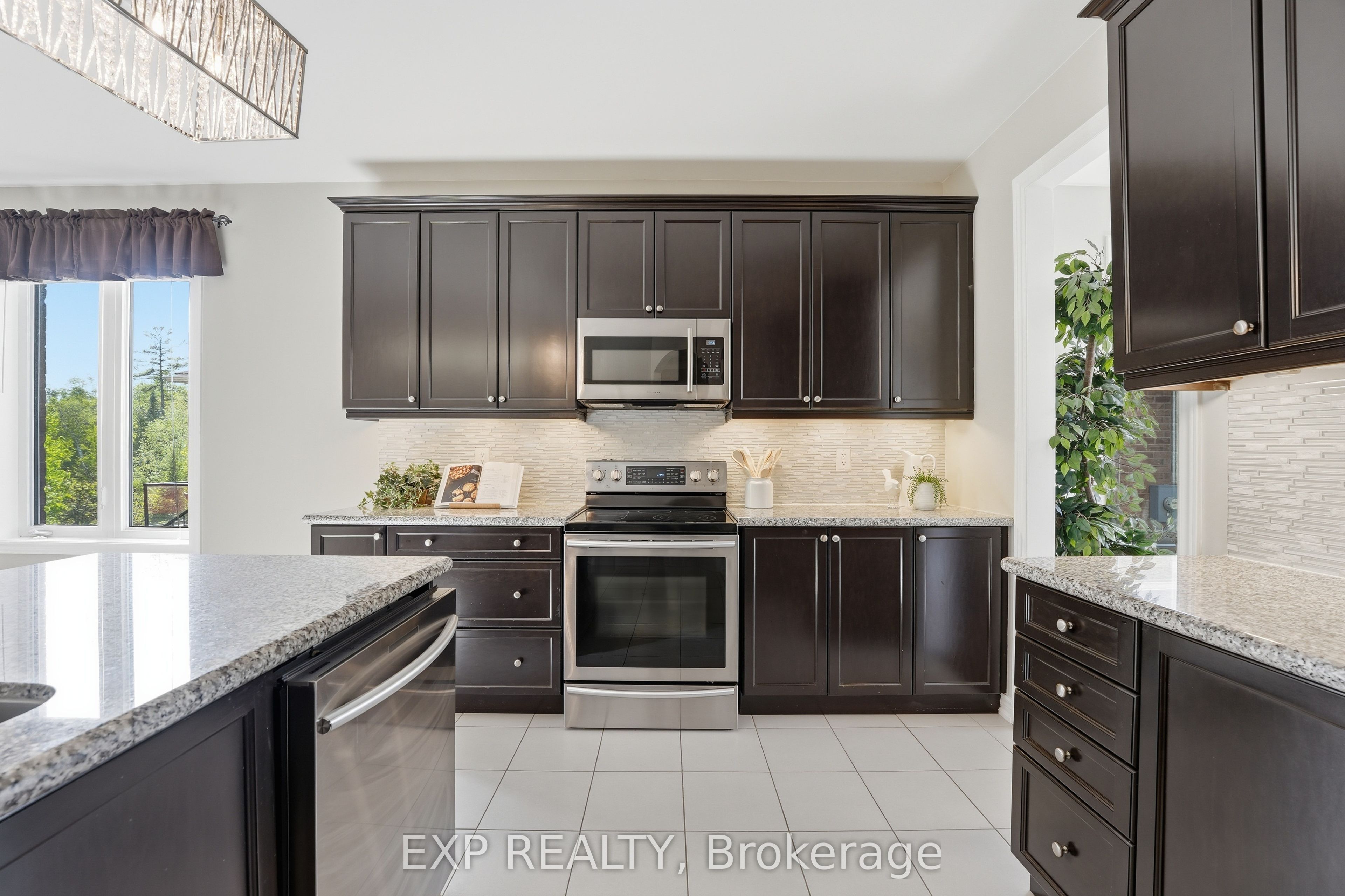 25 Manor Forest Road Property Photo 8