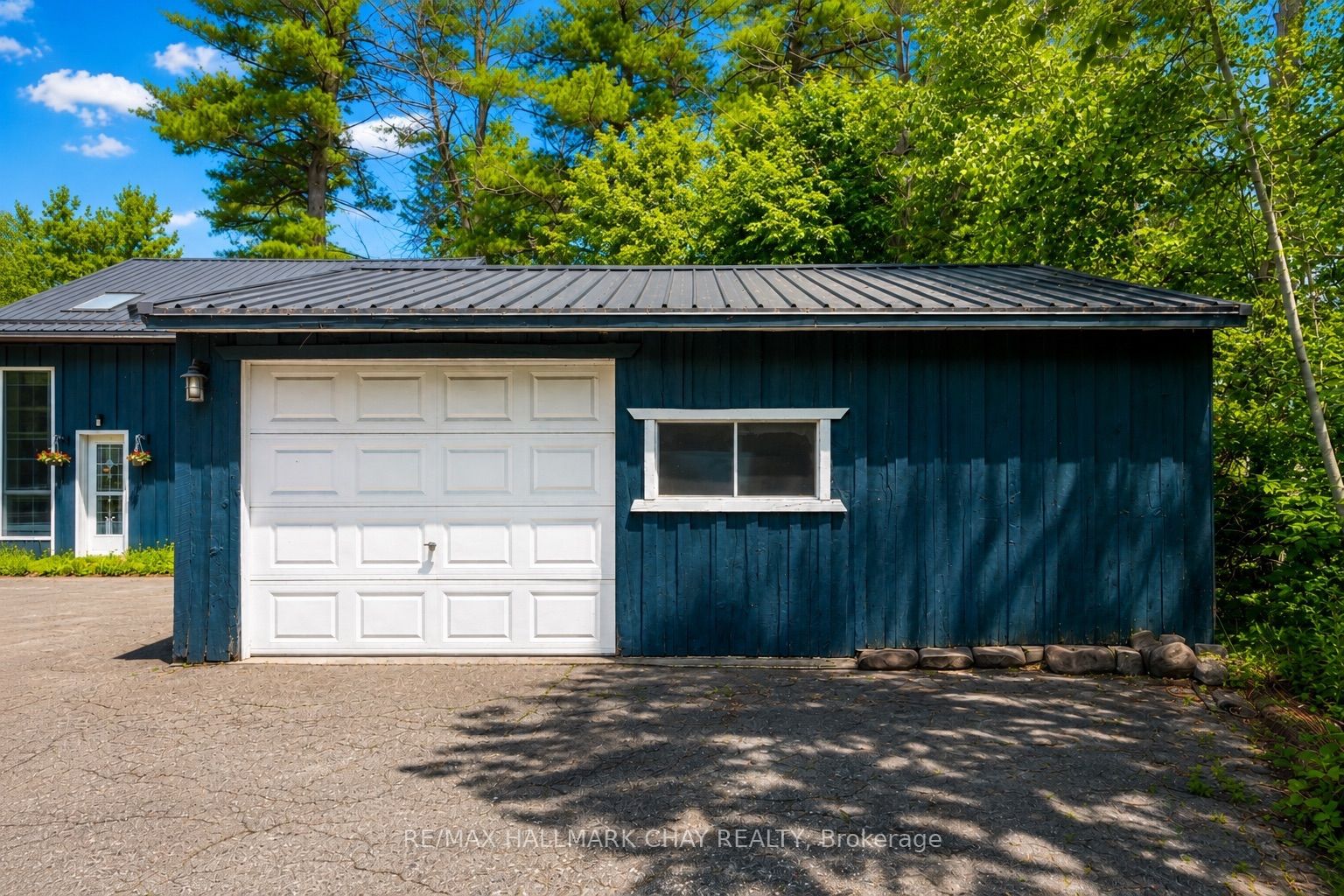 1805 St John's Road Property Photo 2