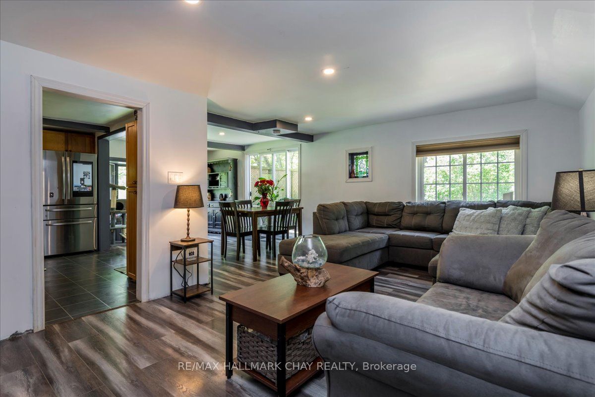 1805 St John's Road Property Photo 6