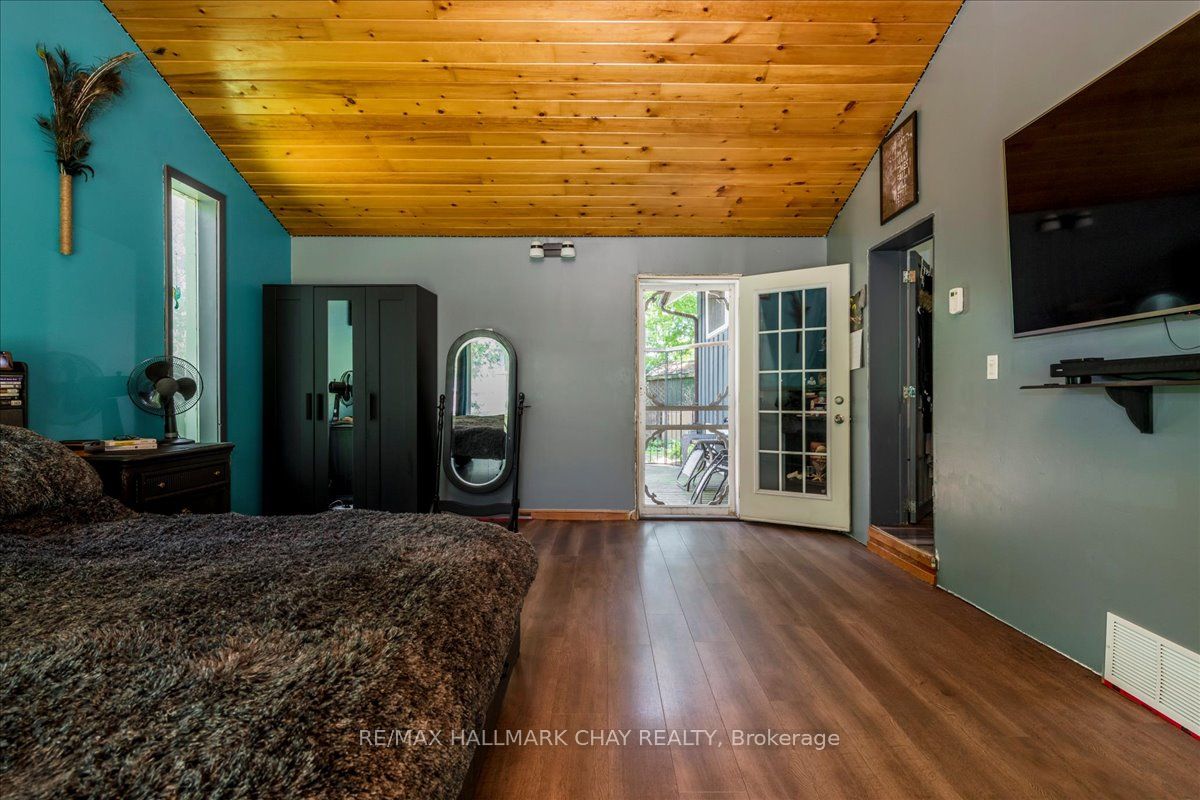 1805 St John's Road Property Photo 11