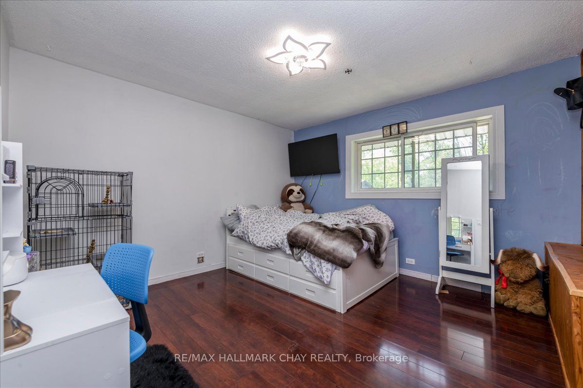 1805 St John's Road Property Photo 14