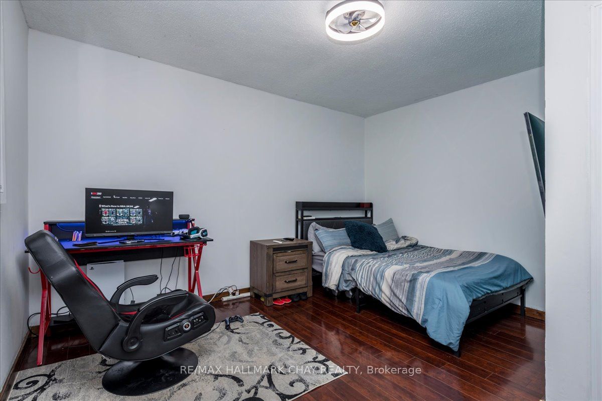 1805 St John's Road Property Photo 16