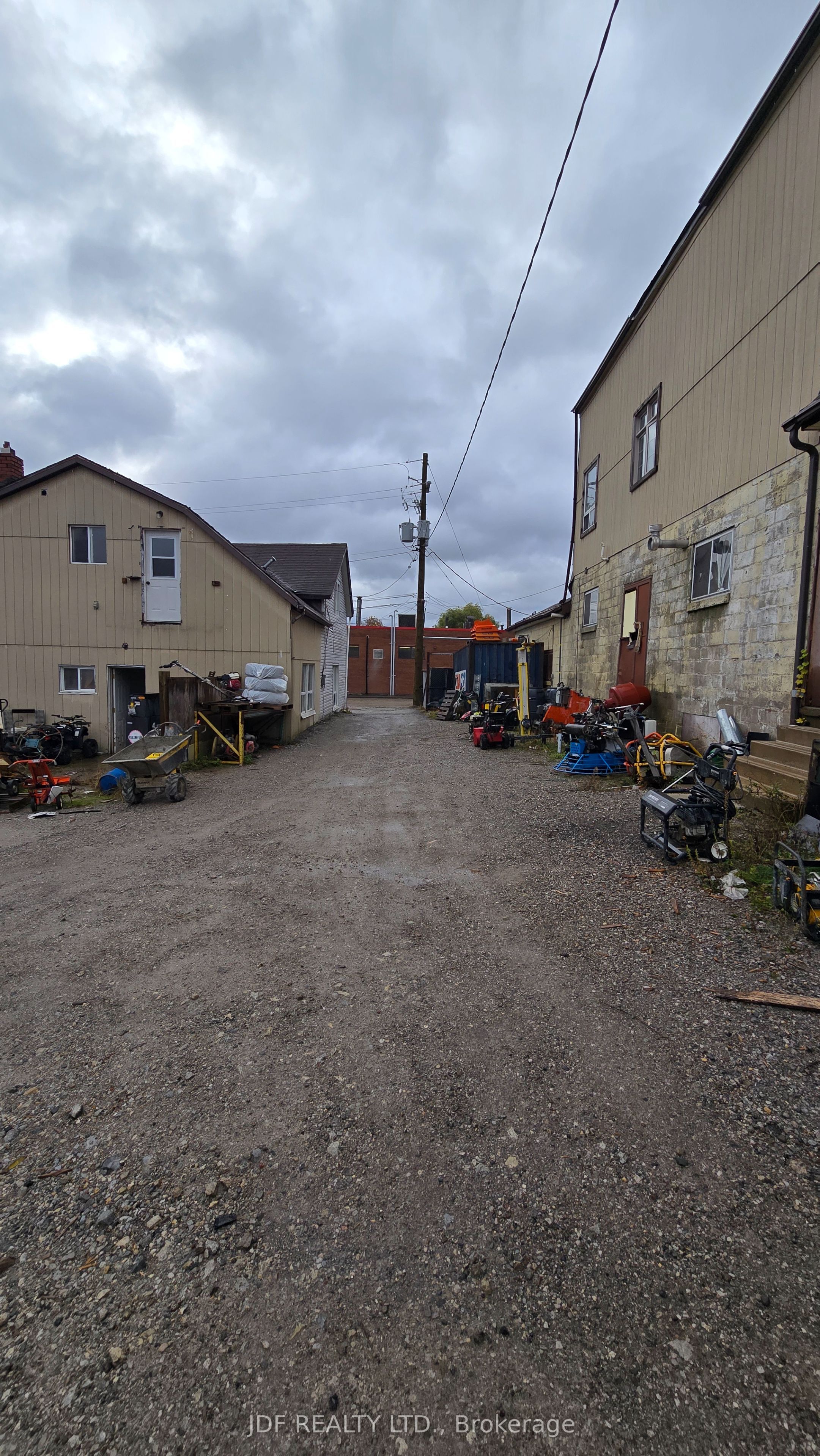 1* Burtons Lane Property Photo 20