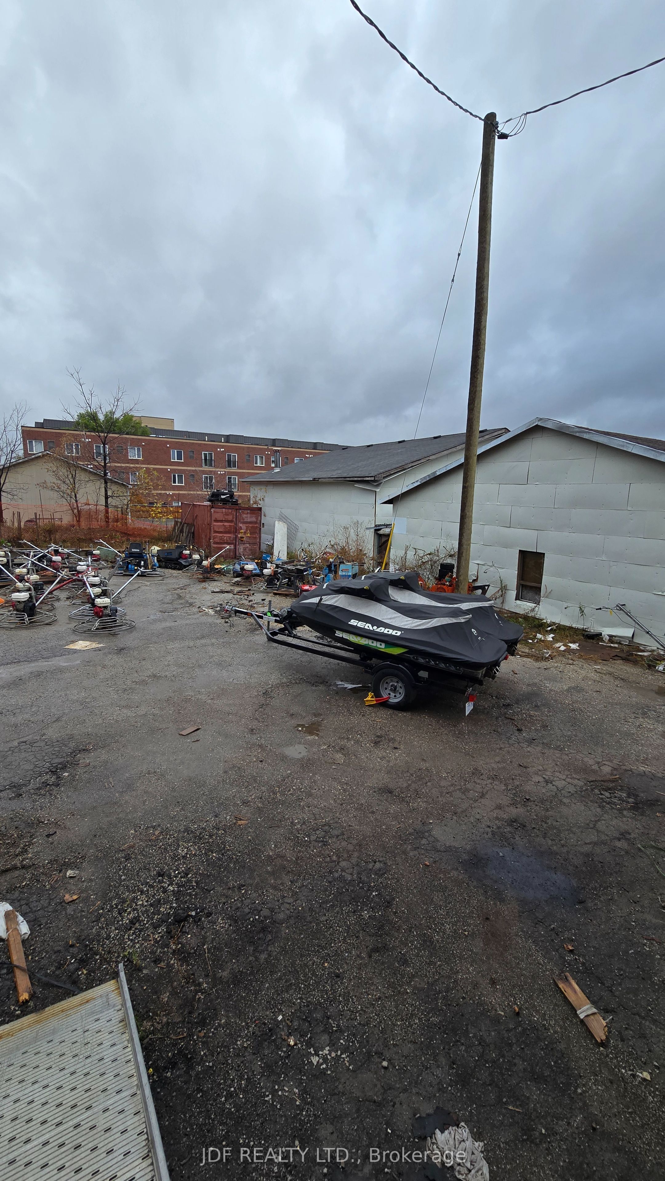 1* Burtons Lane Property Photo 24