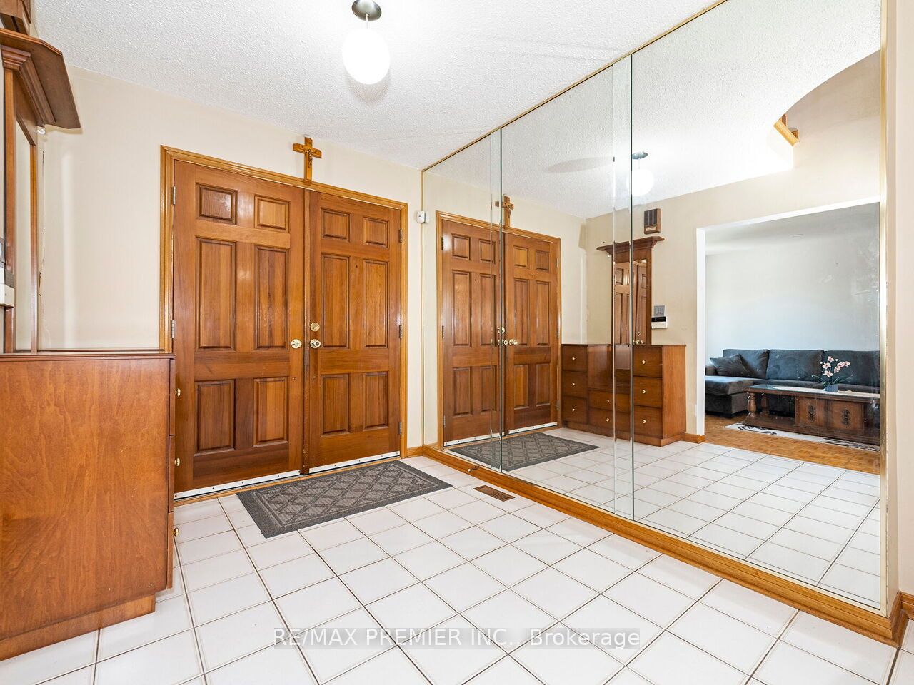 39 Brydon Court Property Photo 5