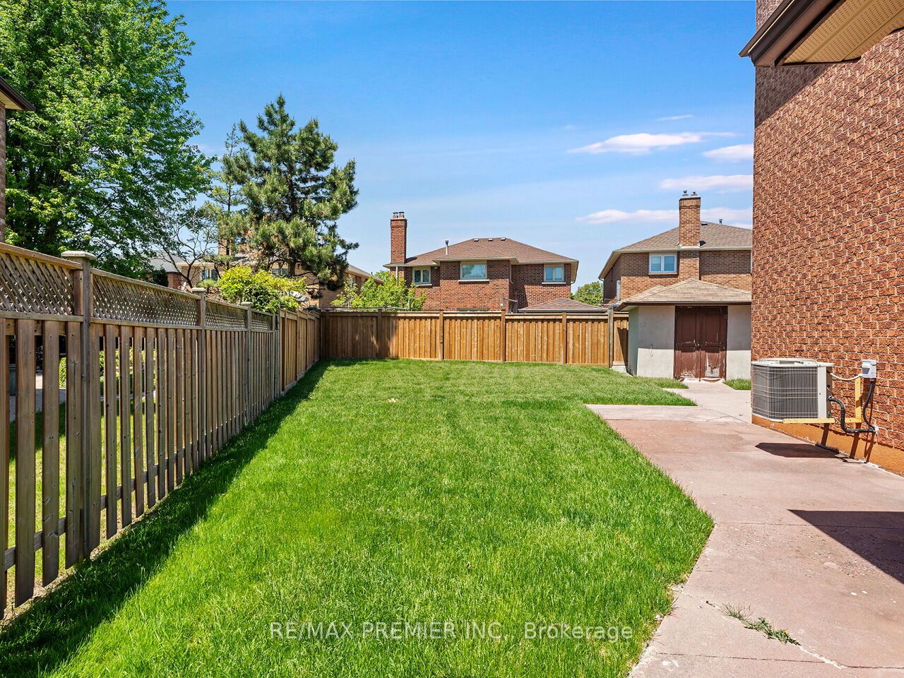 39 Brydon Court Property Photo 48