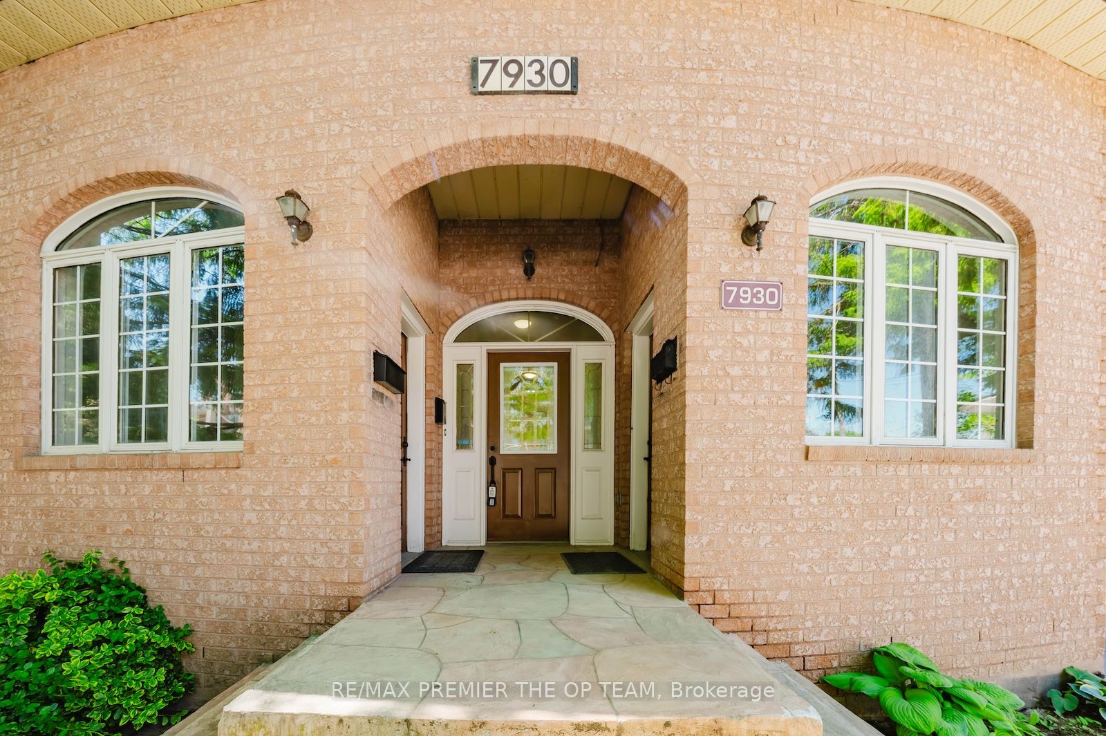 7930 Kipling Avenue Property Photo 2