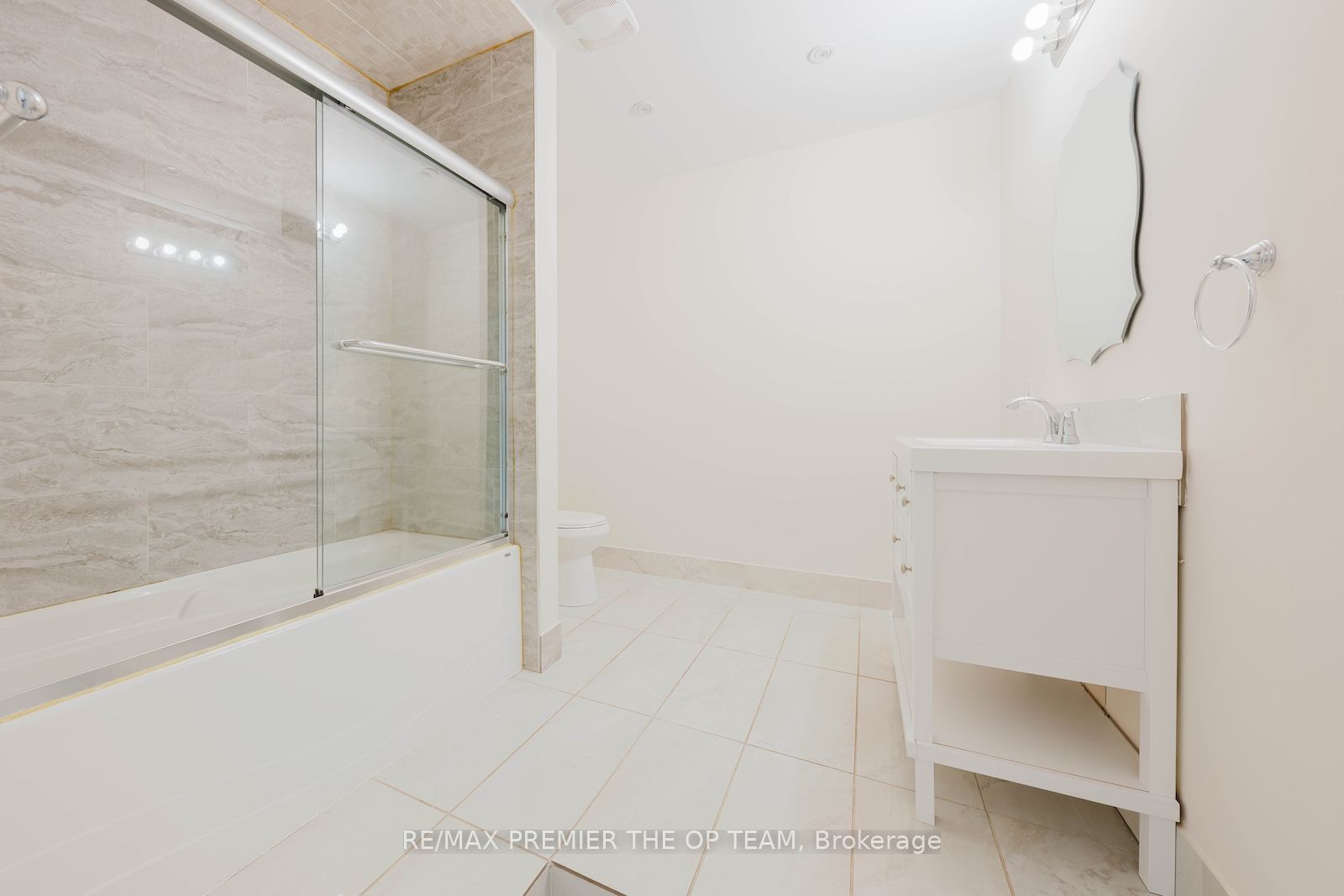 7930 Kipling Avenue Property Photo 10