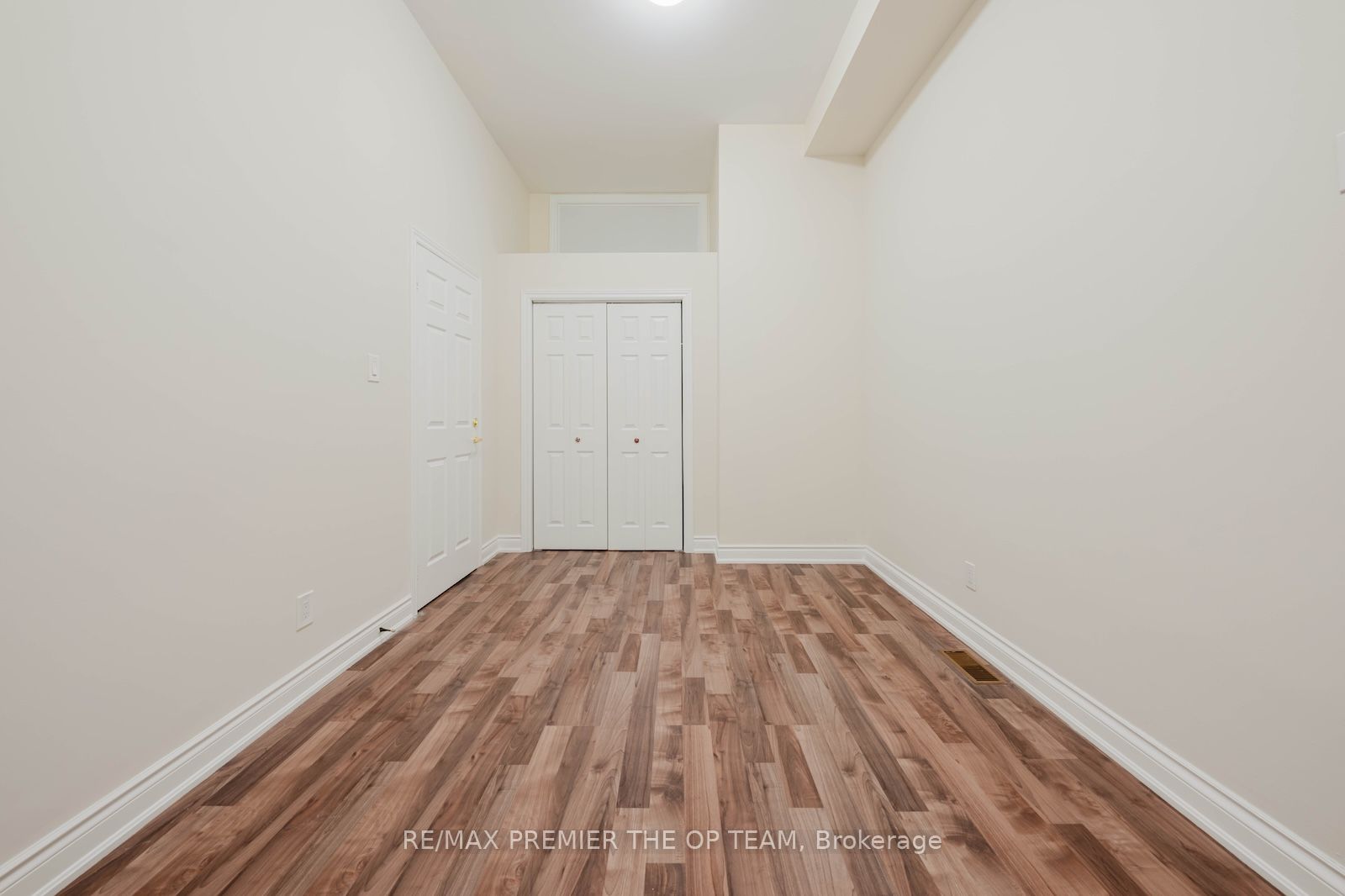 7930 Kipling Avenue Property Photo 12