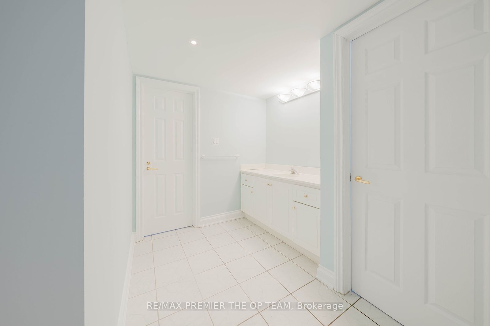 7930 Kipling Avenue Property Photo 25