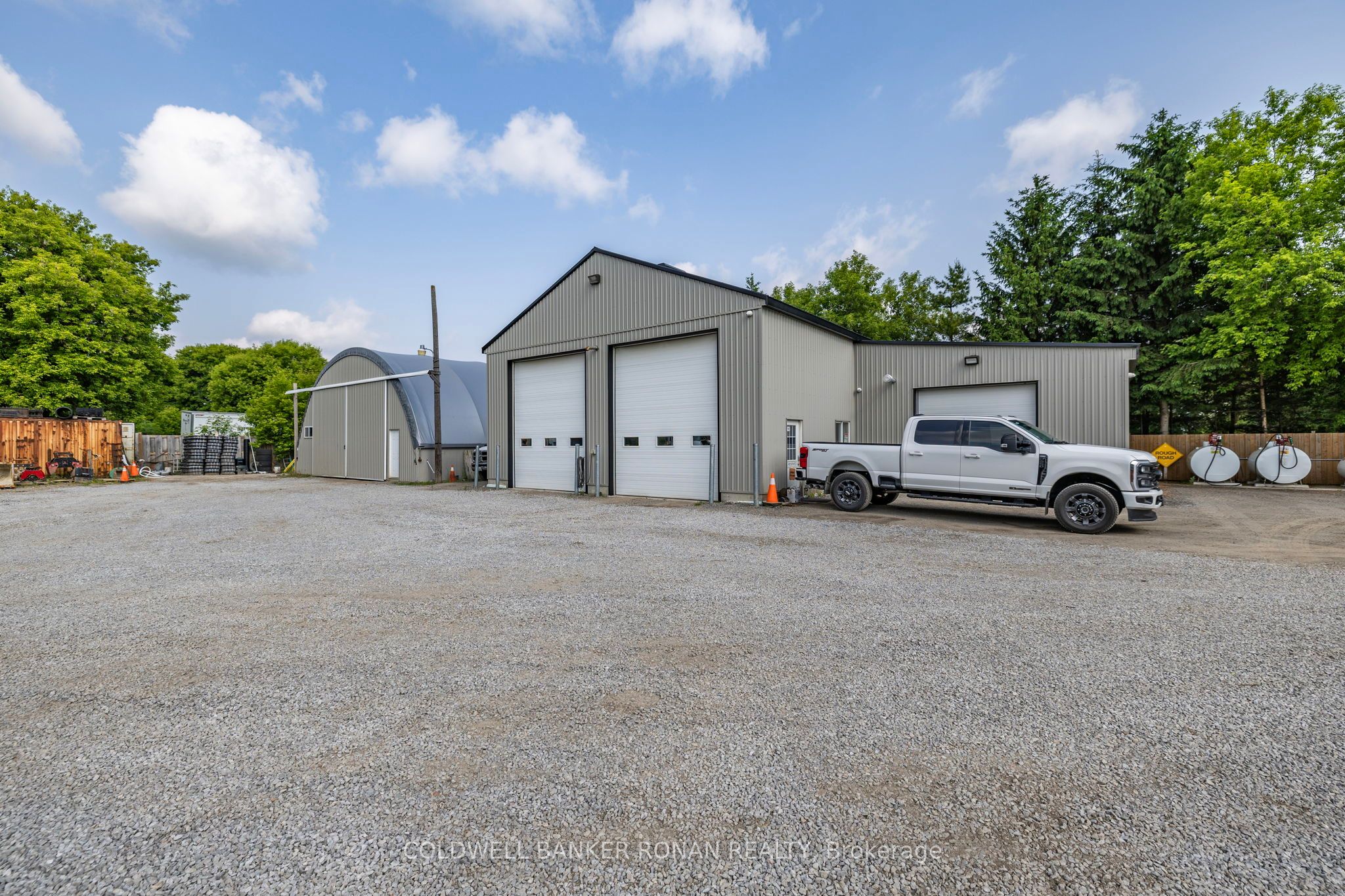 6643 3rd Line Property Photo 3