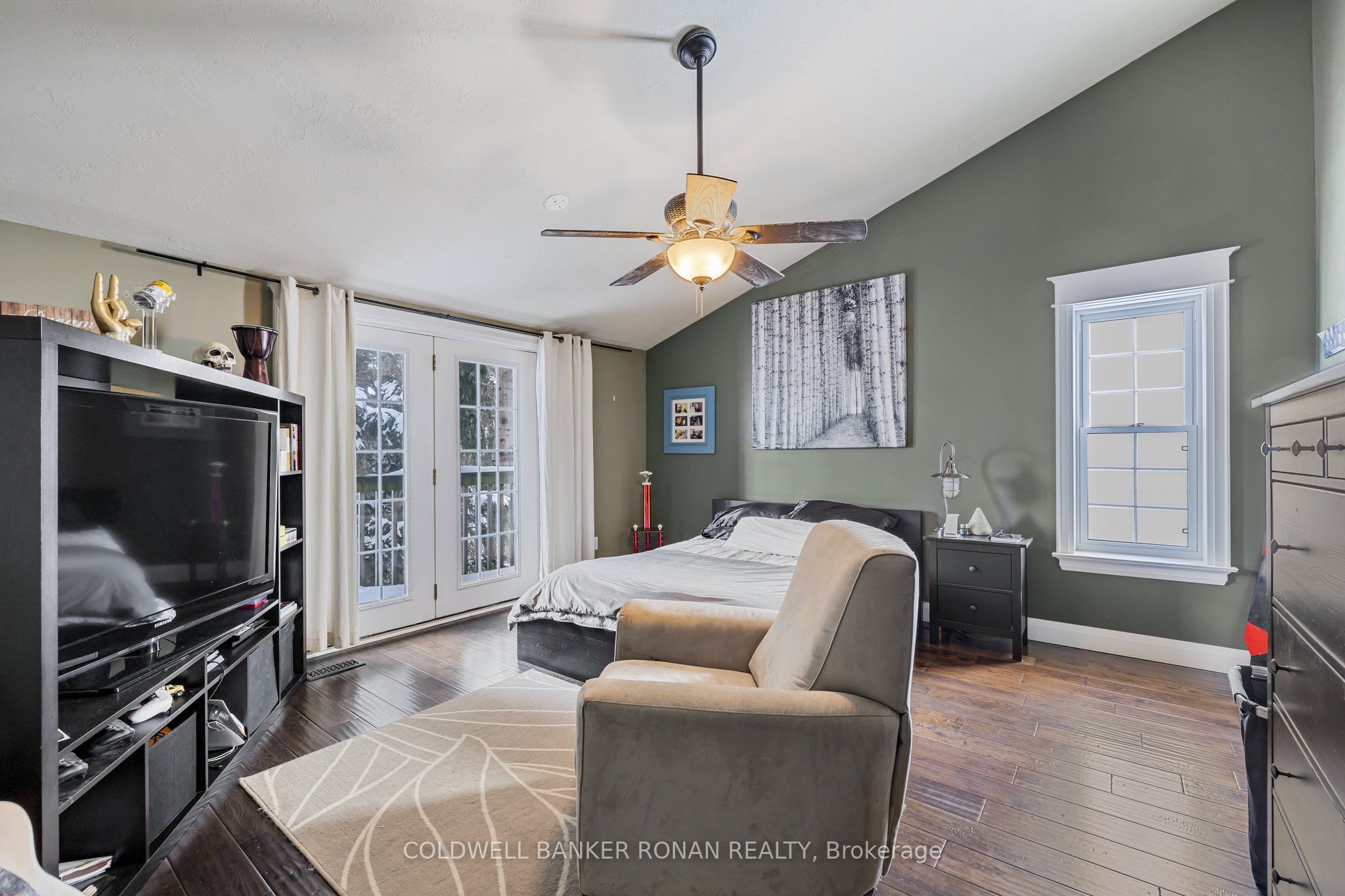 6643 3rd Line Property Photo 21