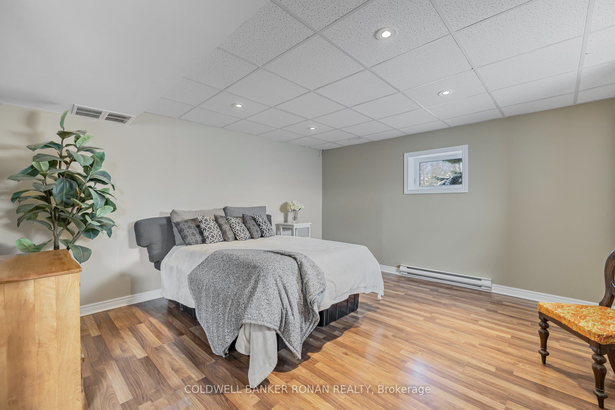 6643 3rd Line Property Photo 30