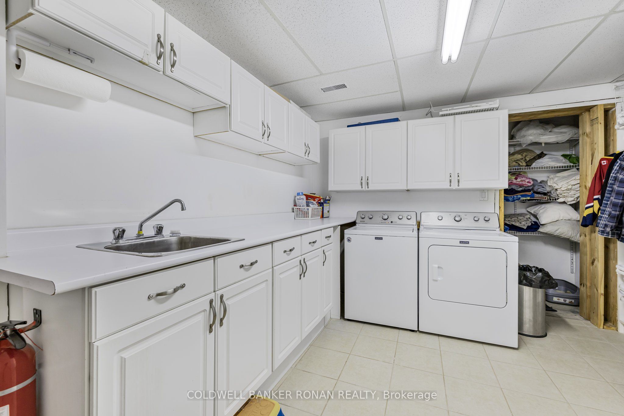 6643 3rd Line Property Photo 33