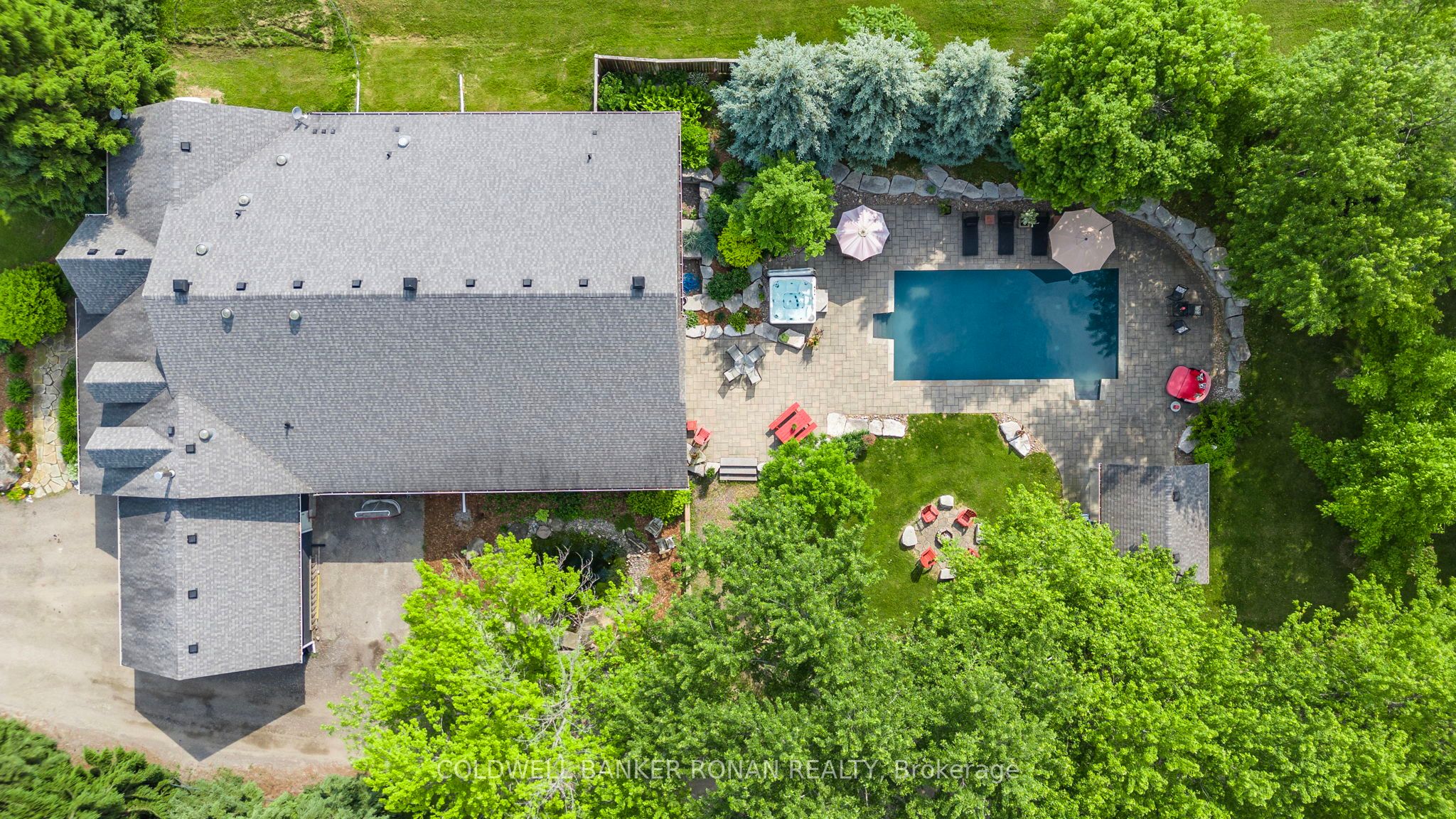 6643 3rd Line Property Photo 44