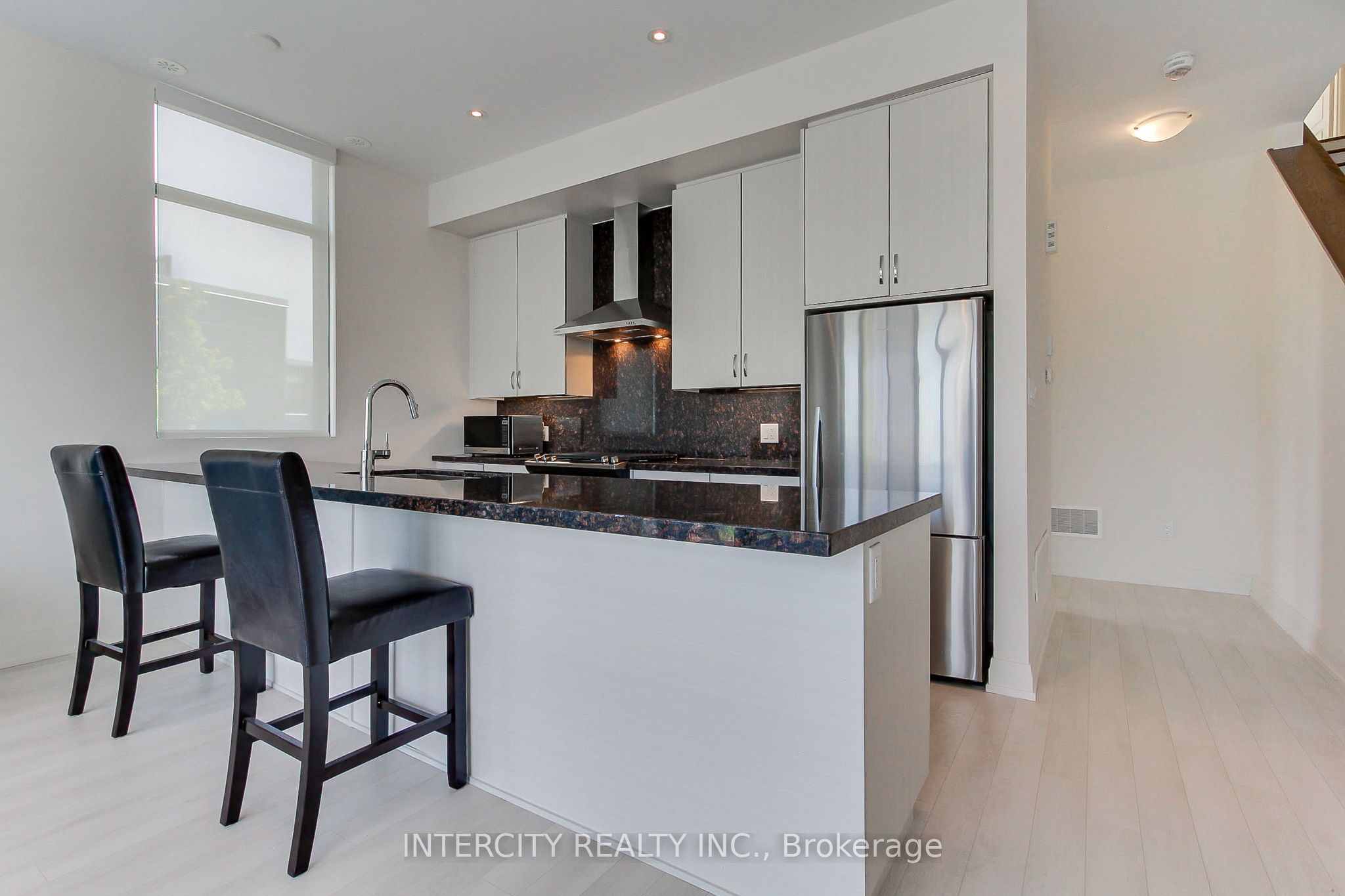 3545 Riva Avenue Property Photo 6