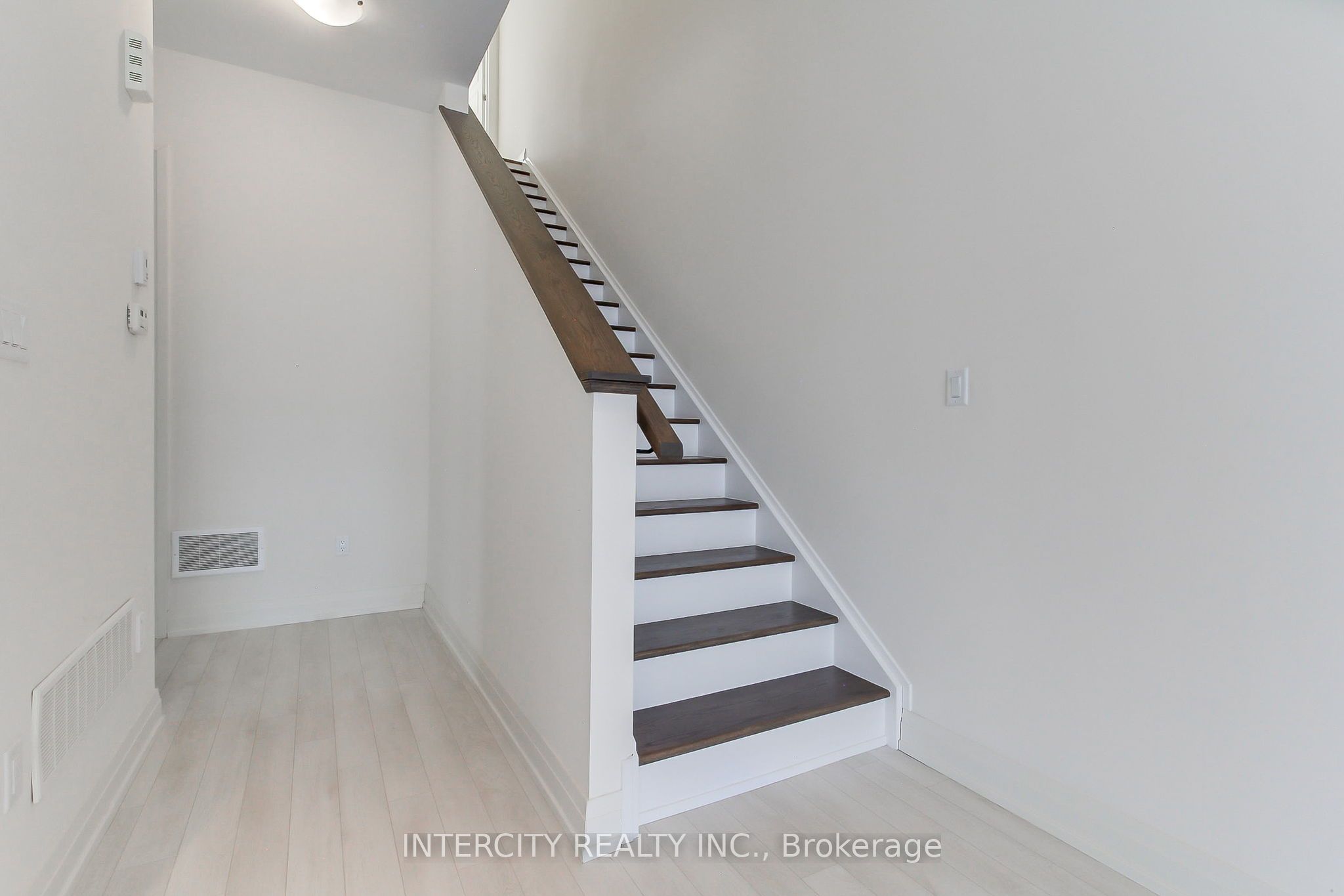 3545 Riva Avenue Property Photo 21