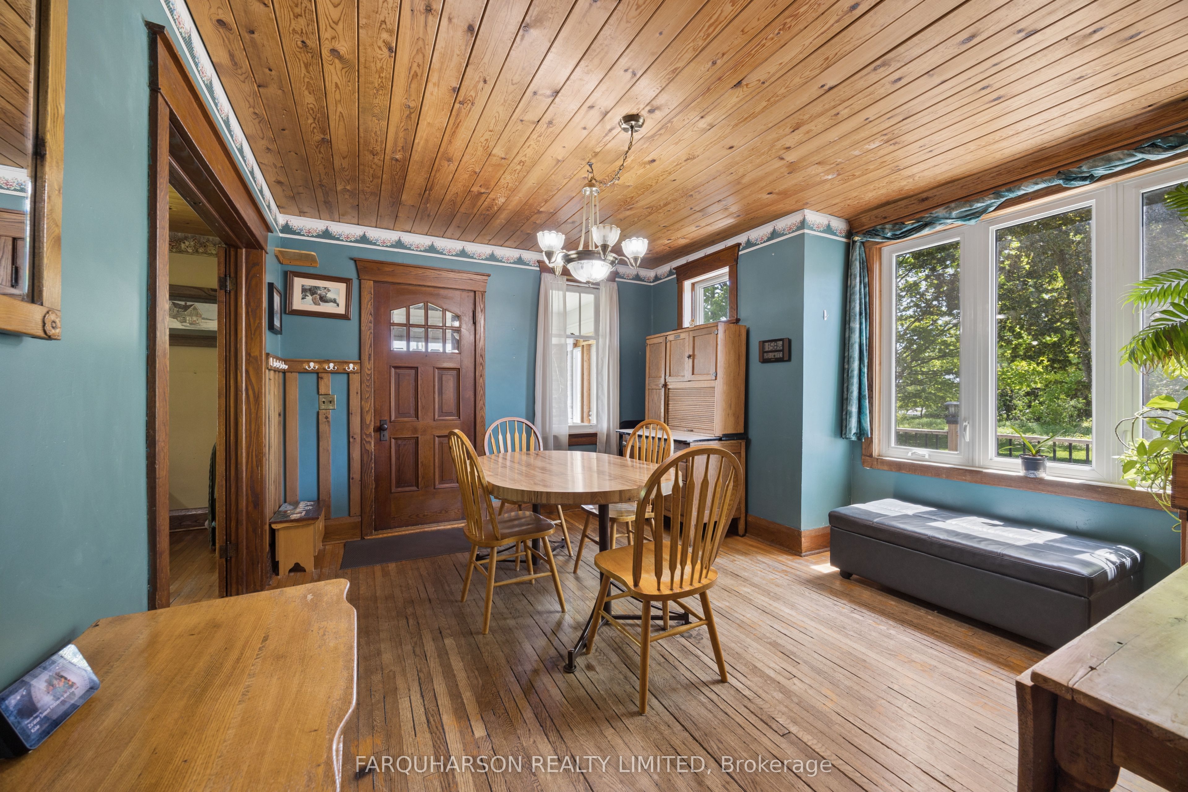 12066 48 Highway Property Photo 9