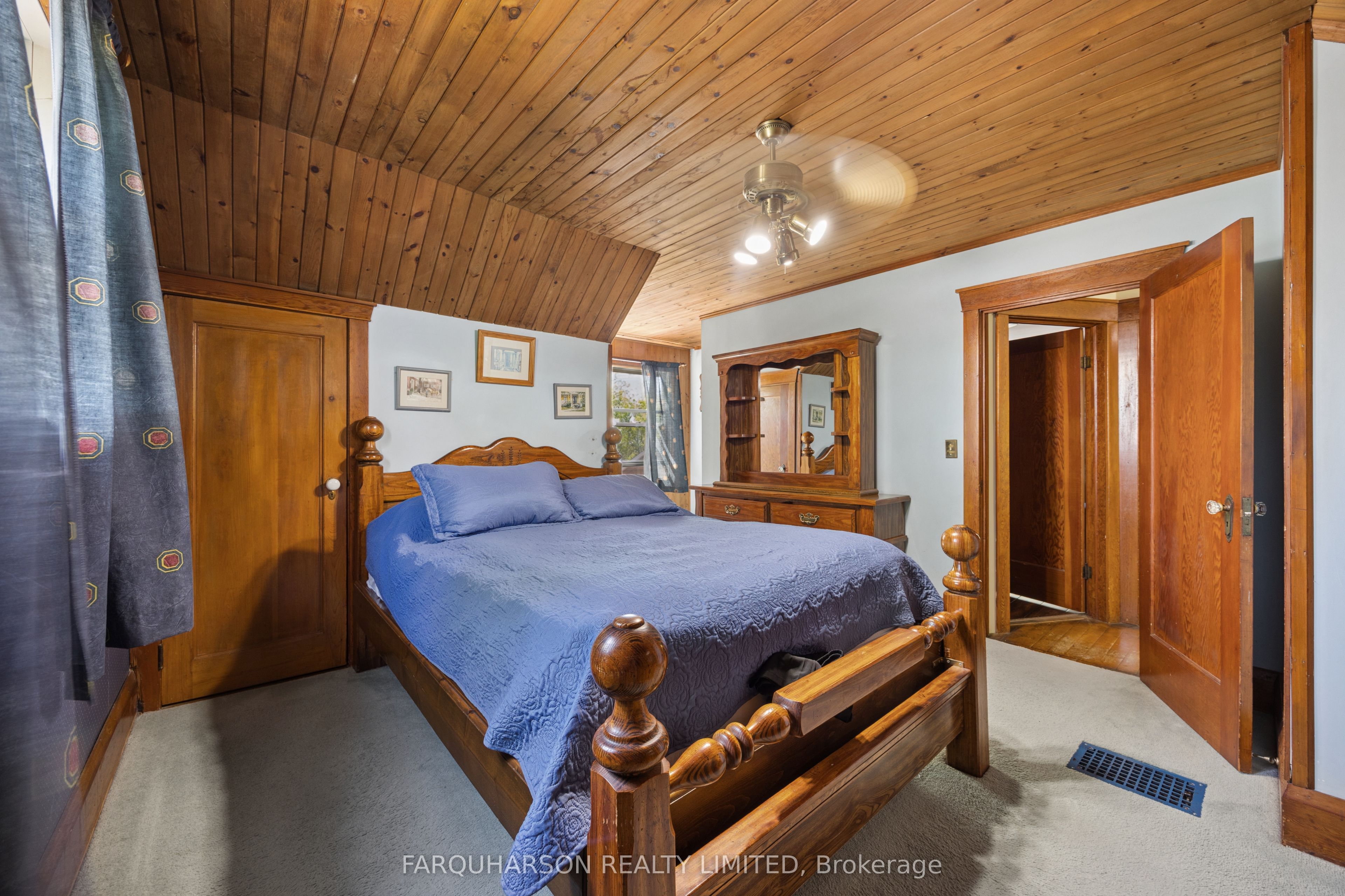 12066 48 Highway Property Photo 12