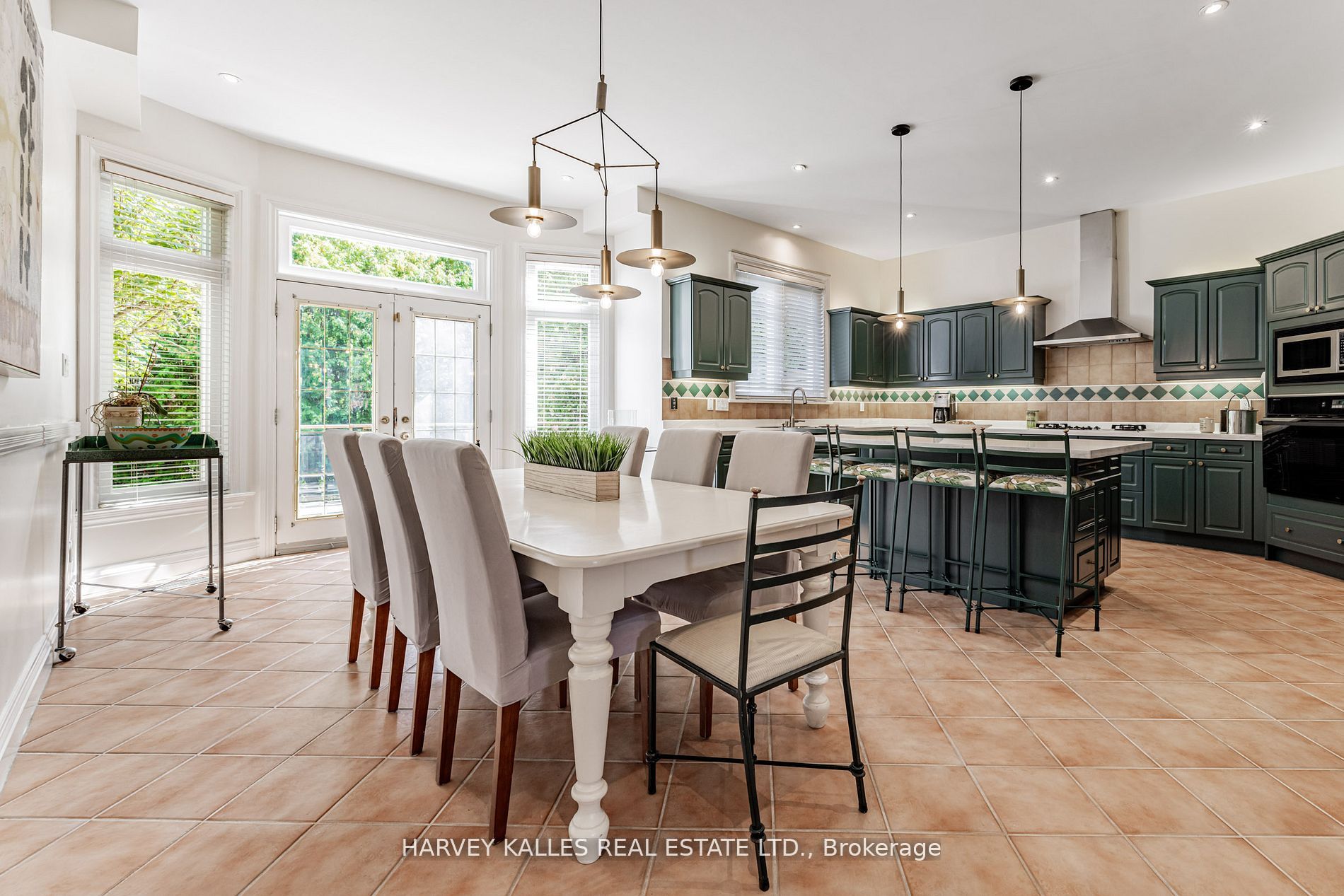 145 Rodeo Drive Property Photo 10