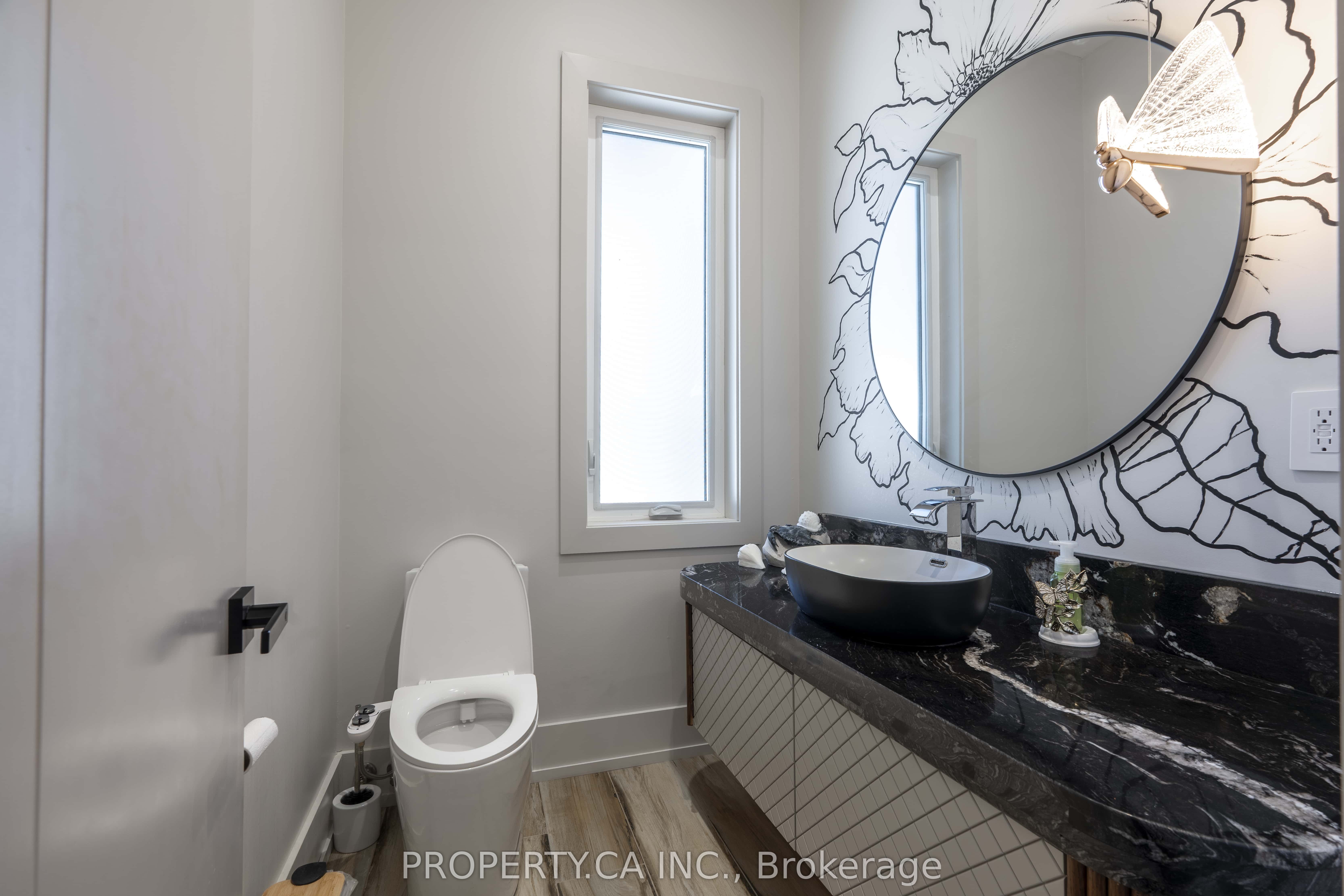 132 Cook's Bay Drive Property Photo 14