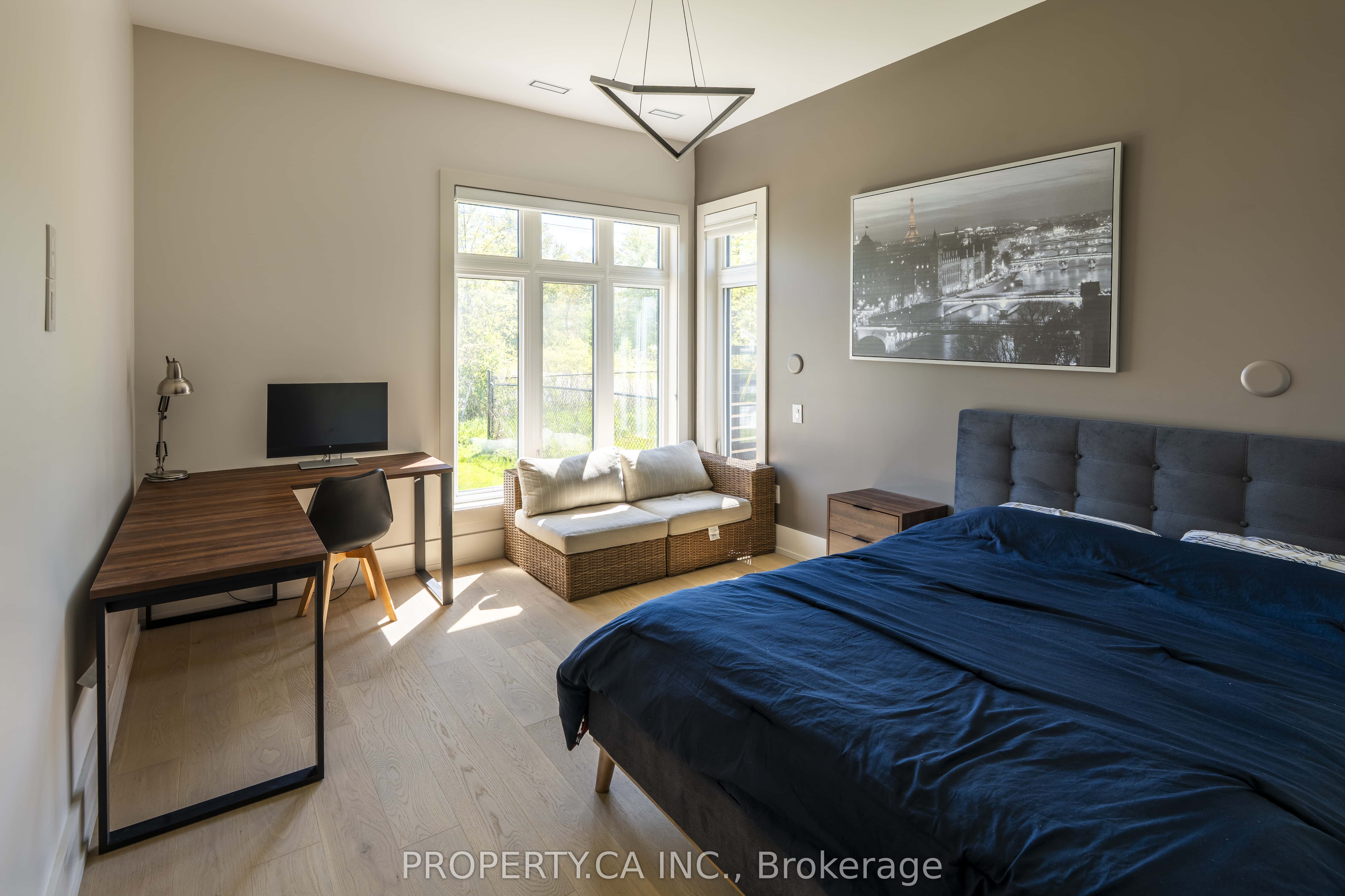 132 Cook's Bay Drive Property Photo 15