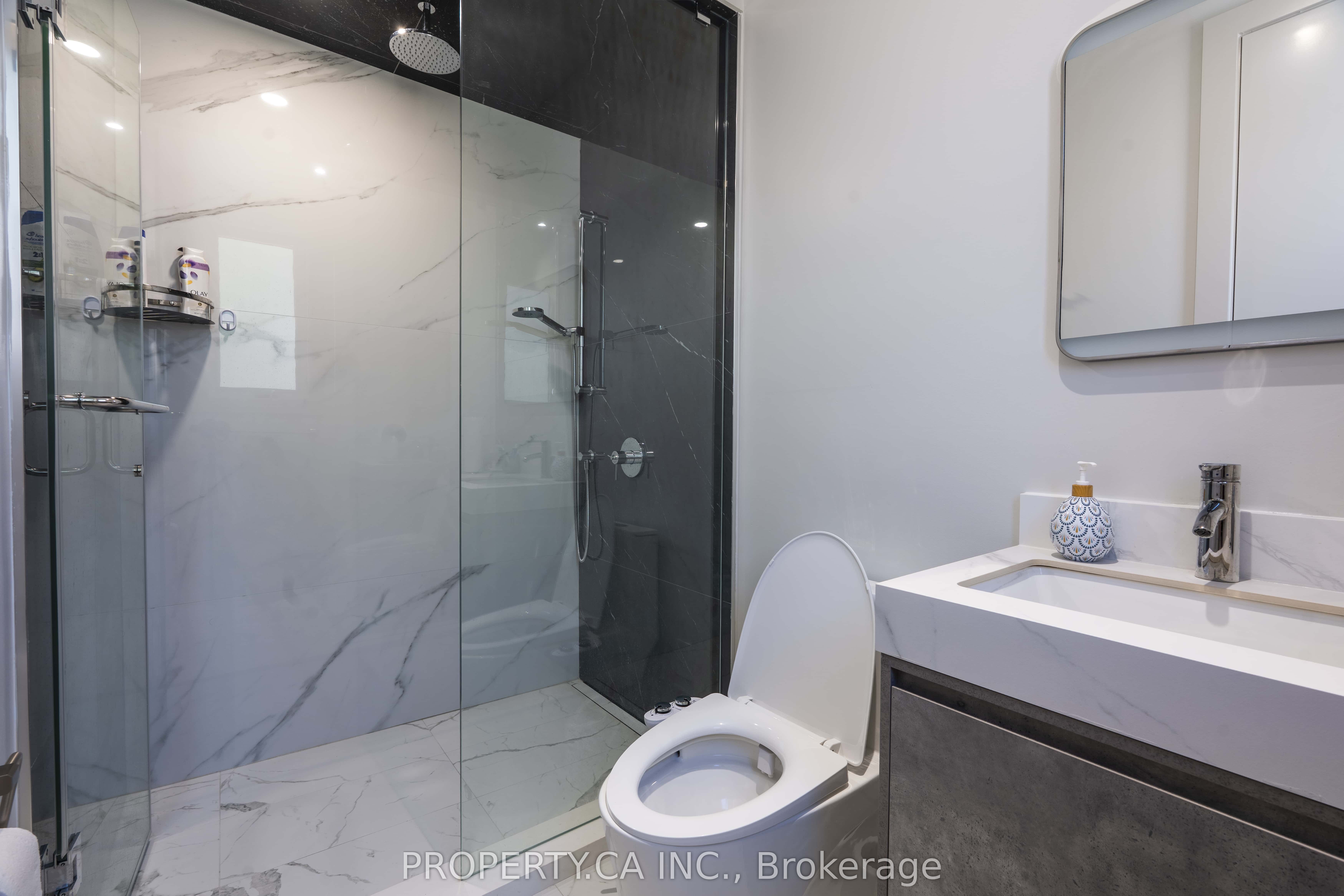 132 Cook's Bay Drive Property Photo 20
