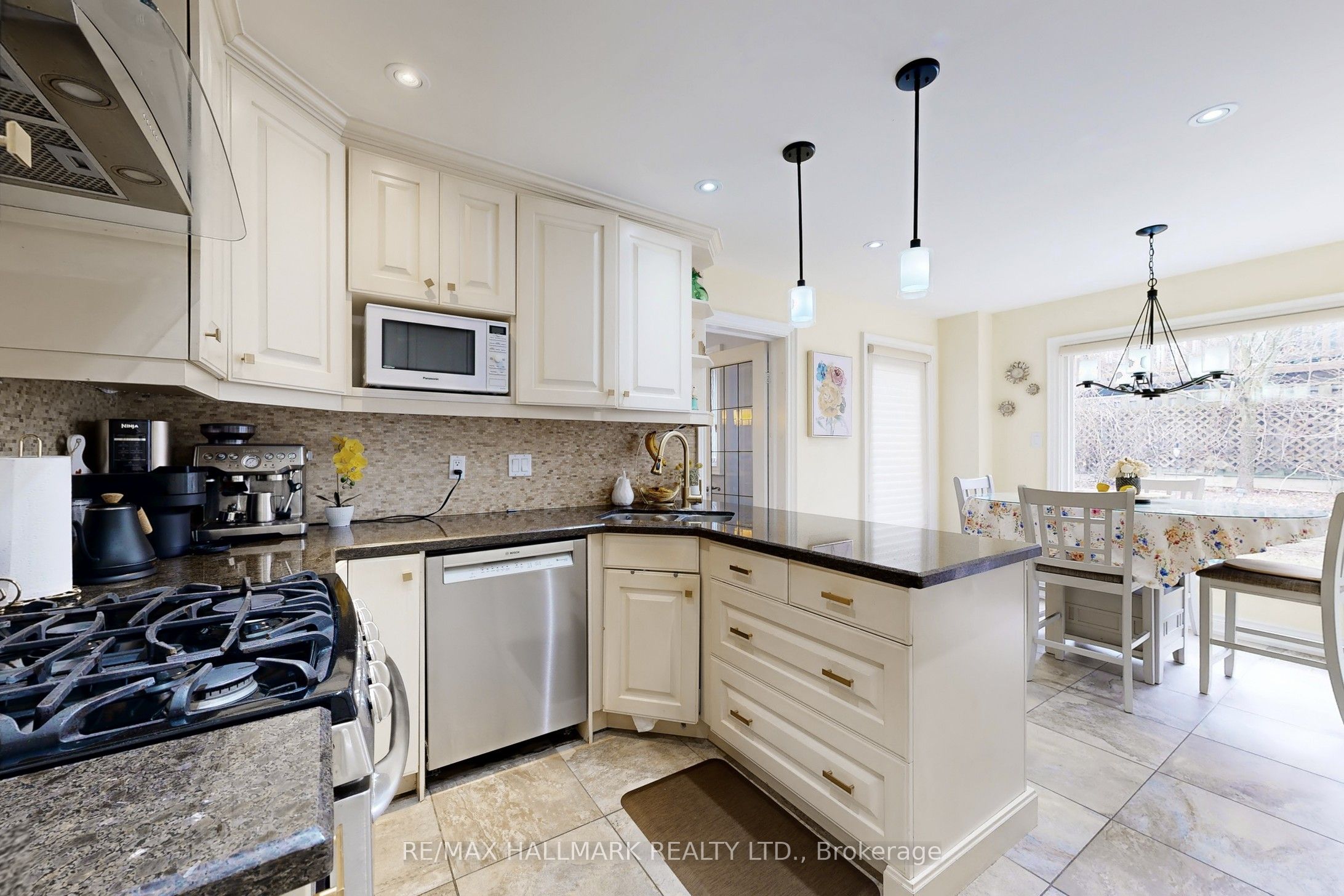 87 Autumn Way Property Photo 18